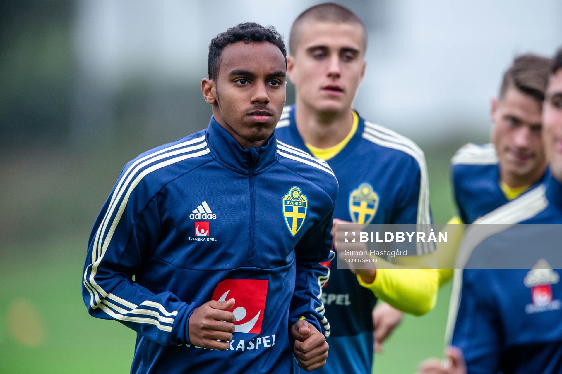 Sveriges Bilial Hussein före P18-landskampen i fotboll
