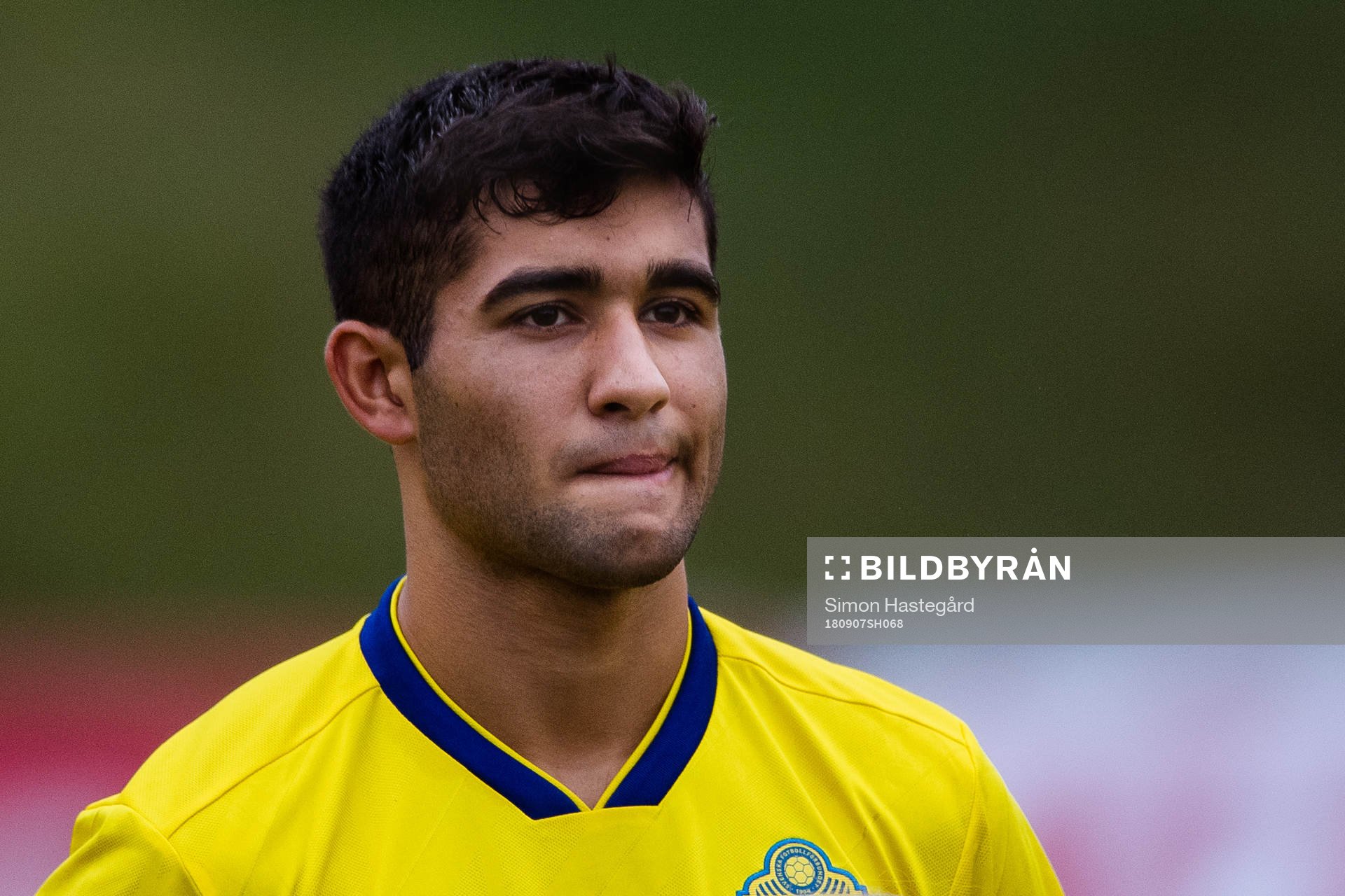 Sveriges Eduart Iljazi före P18-landskampen i fotboll