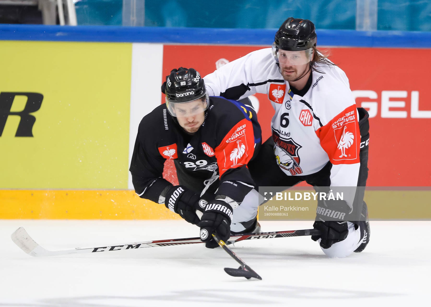Oula Palve #89, TPS and Stefan Warg #6, Malmö Redhawks