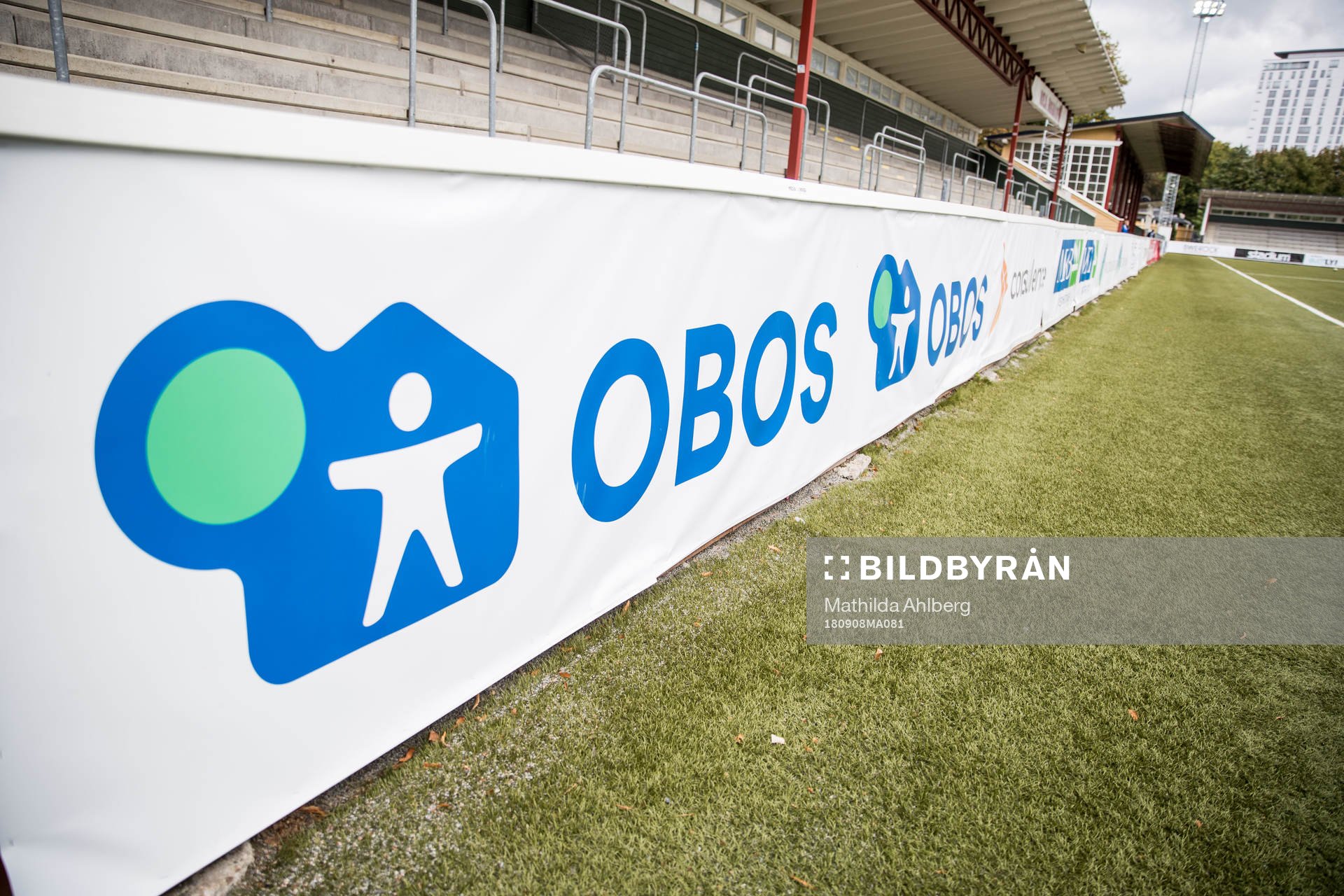 OBOS skyltar inför fotbollsmatchen mellan FC Rosengård och Djurgården i Damallsvenskan den 8 september 2018 i Malmö. 