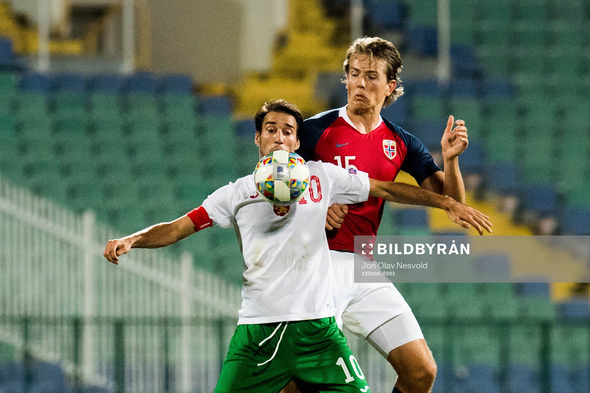 Ivelin Popov of Bulgaria and Sander Berge of Norway
