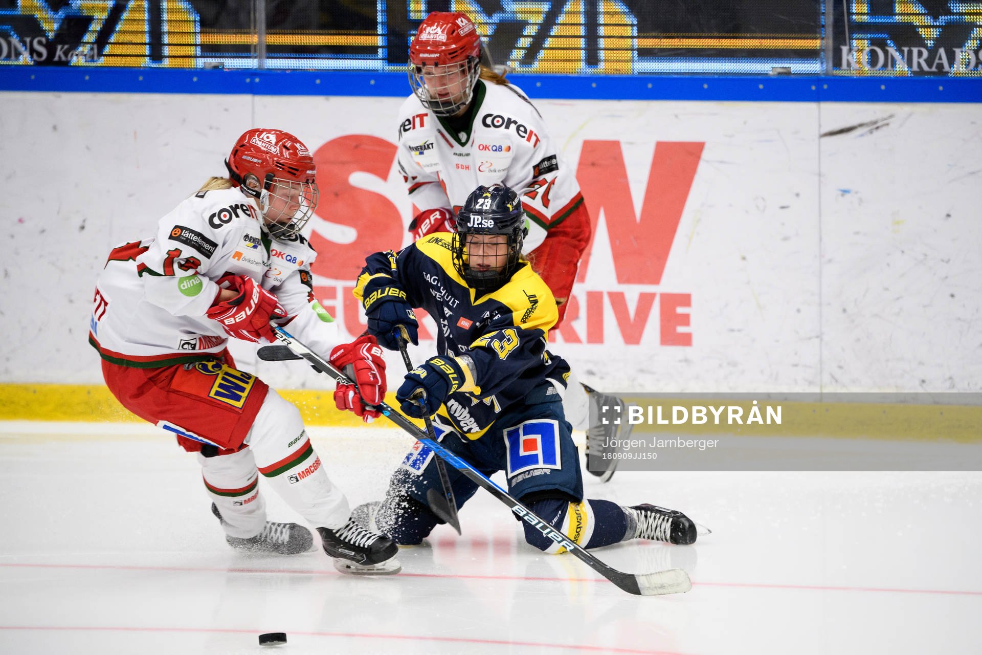 s Sanni Hakala