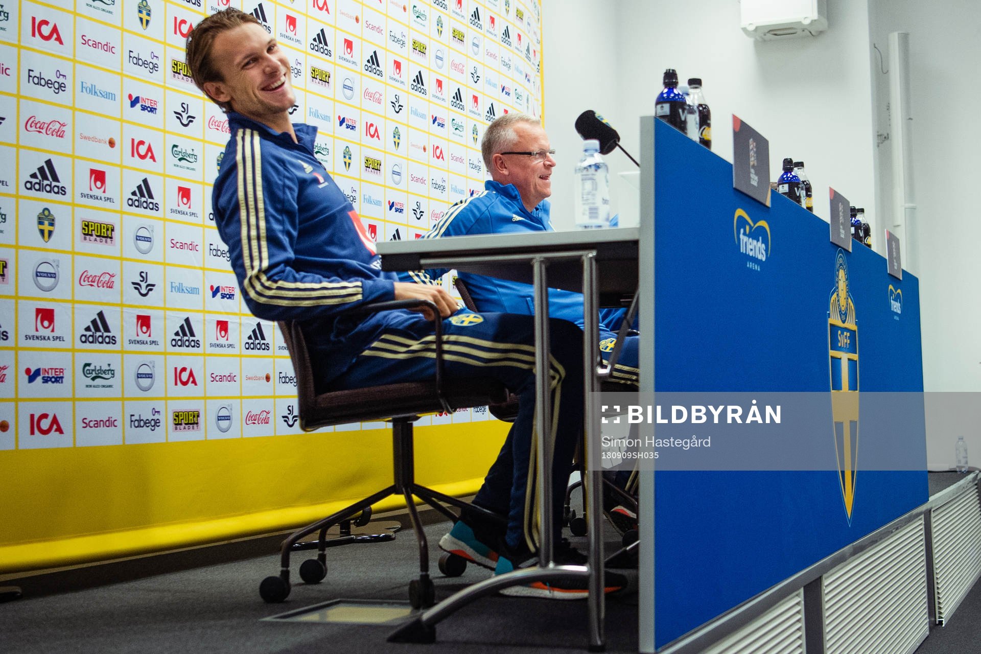 Albin Ekdal and head coach Janne Andersson of the Swedish