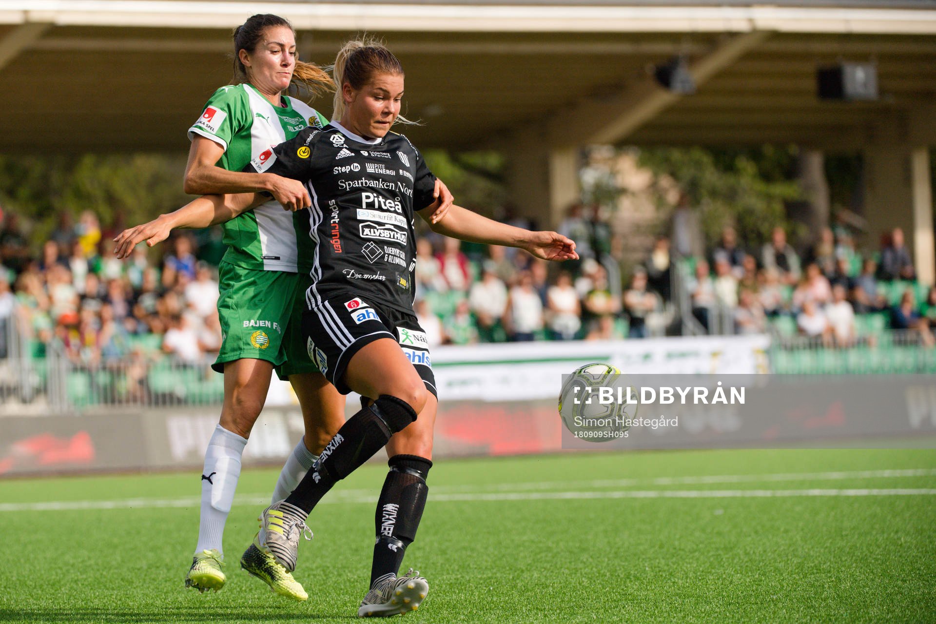 Hammarbys Sejde Abrahamsson och Piteås Nina Jakobsson