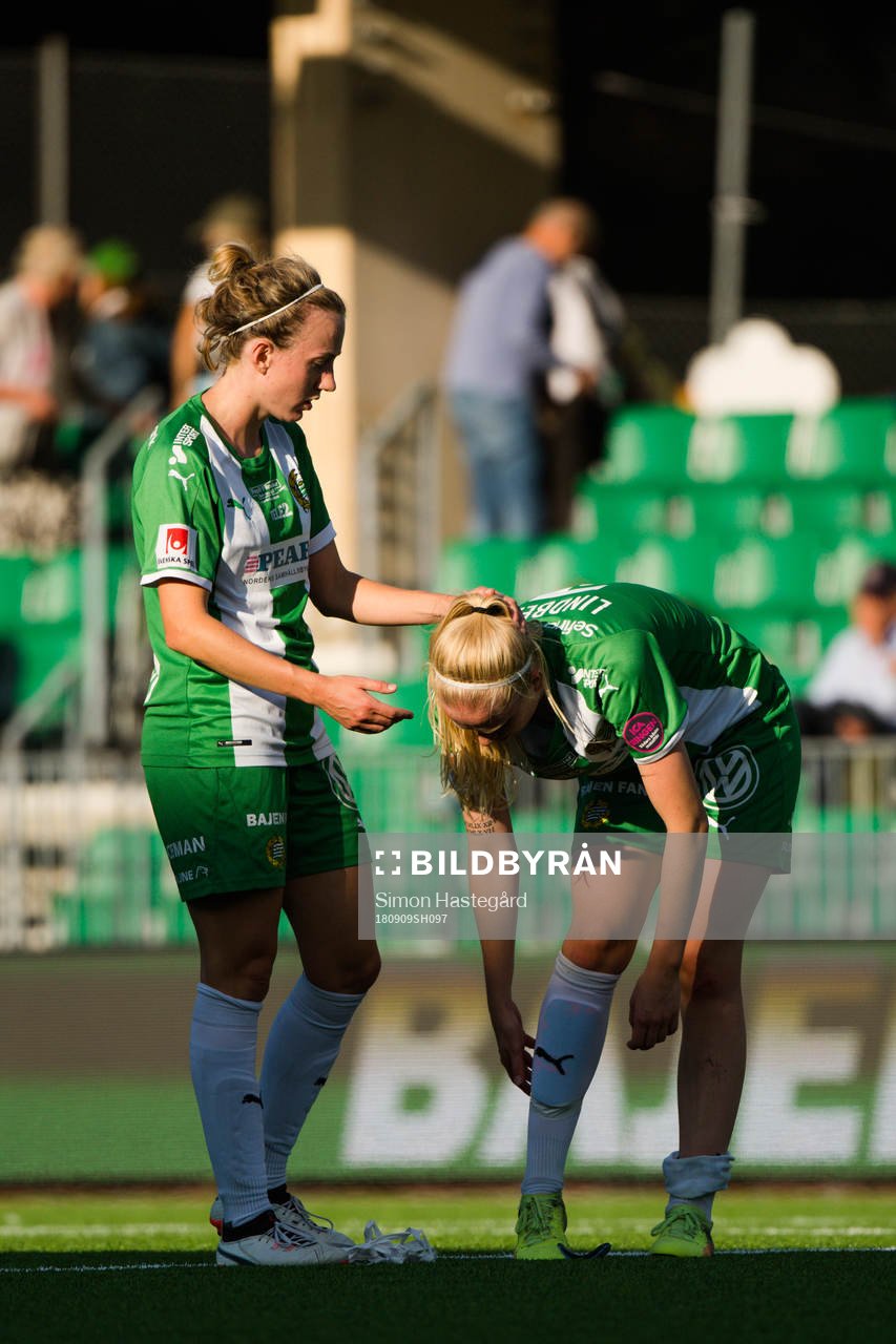 Hammarbys Olga Ekblom och Alexandra Lindberg deppar
