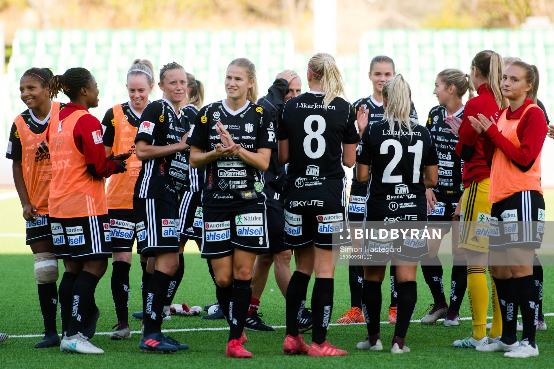 Piteås spelare jublar