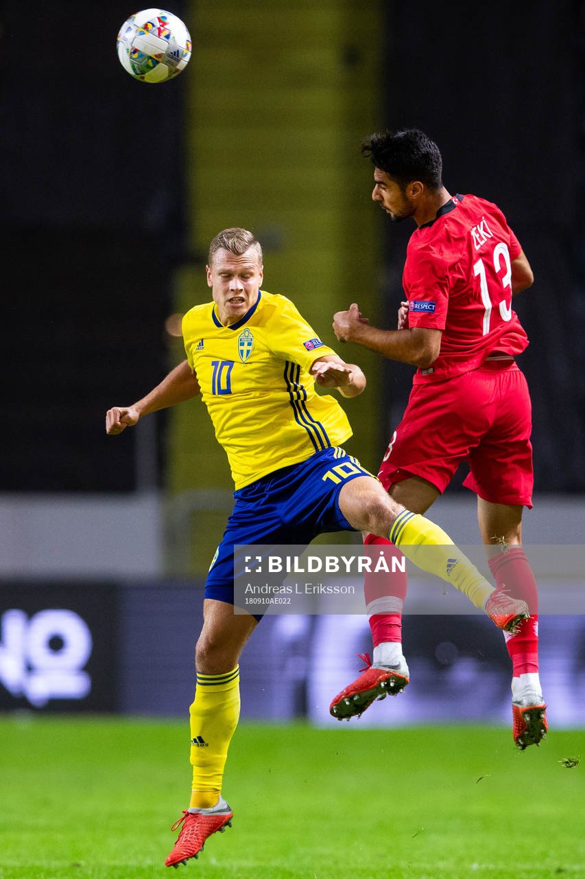 Viktor Claesson of Sweden and Zeki Celik of Turkey