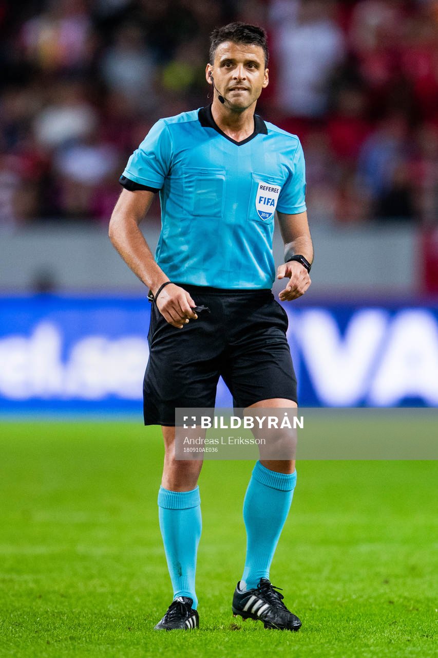 Referee Jesus Gil Manzano