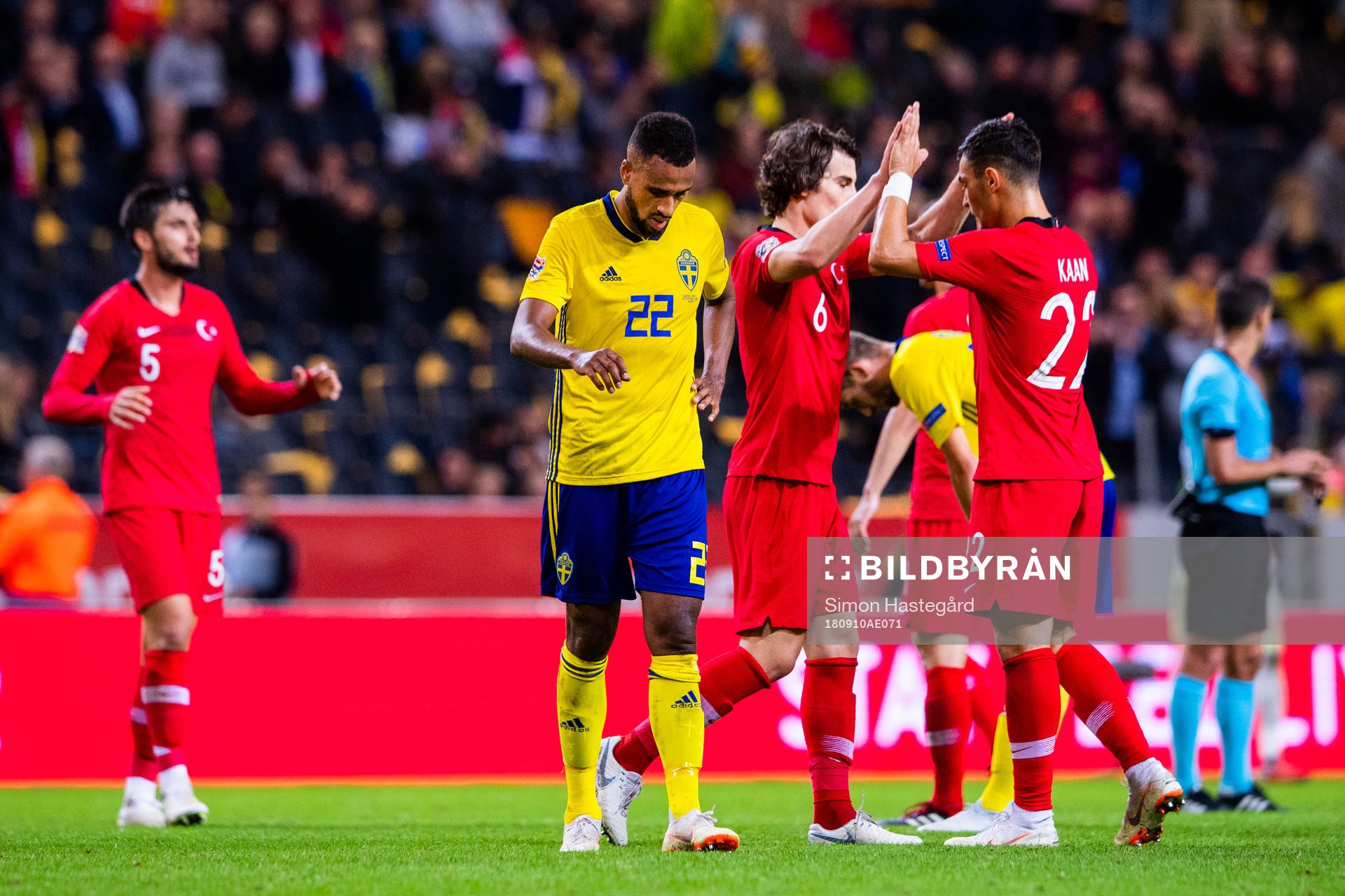 Isaac Kiese Thelin of Sweden looks dejected