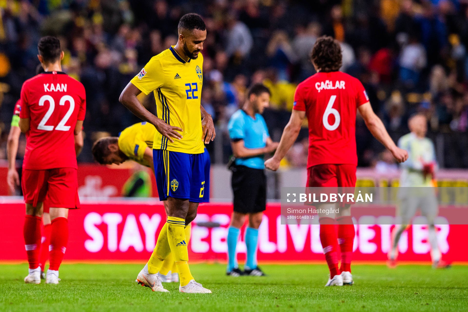 Isaac Kiese Thelin of Sweden looks dejected