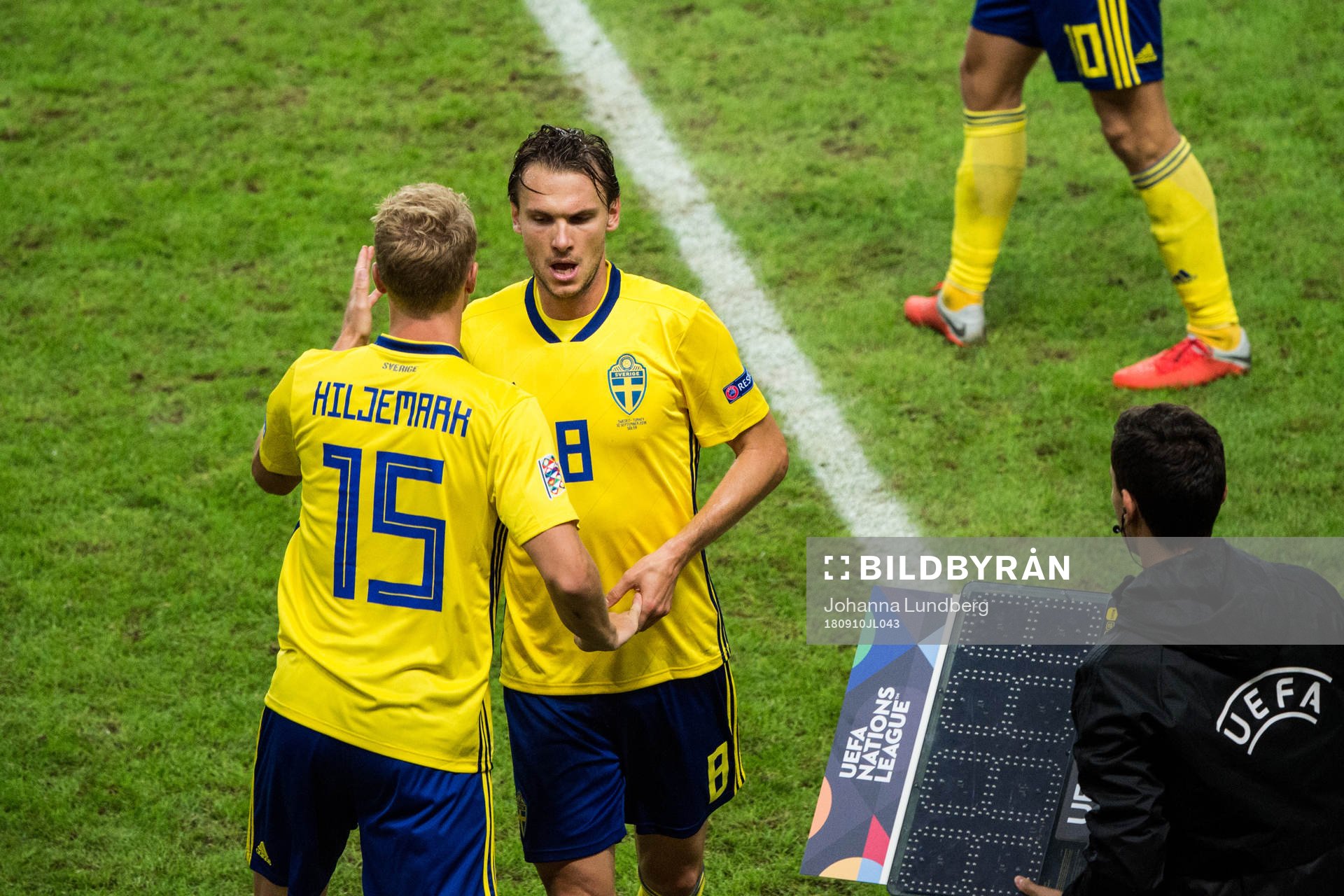 Albin Ekdal and Oscar Hiljemark of Sweden