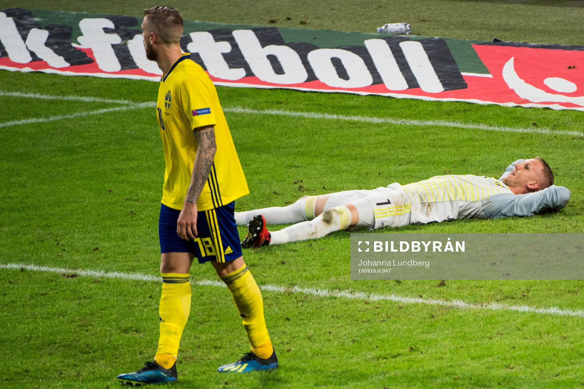 Goalkeeper Robin Olsen of Sweden looks dejected
