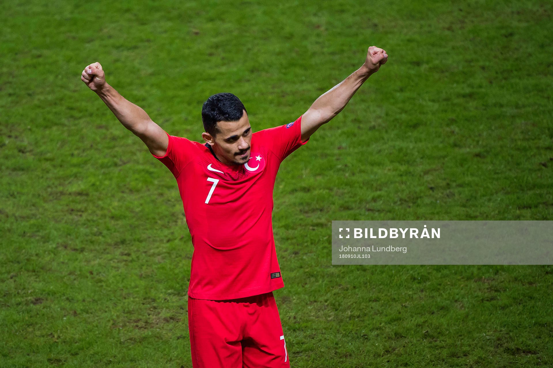 Serdar Gurler of Turkey celebrates