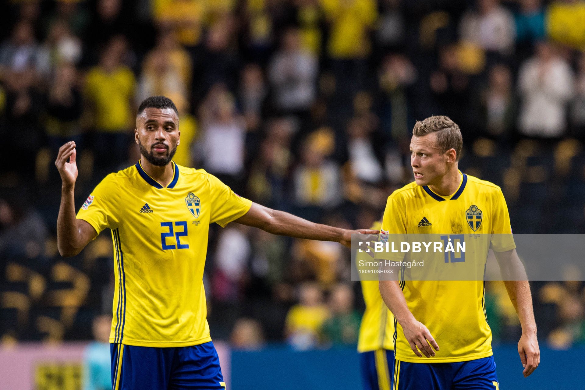 Isaac Kiese Thelin and Viktor Claesson of Sweden