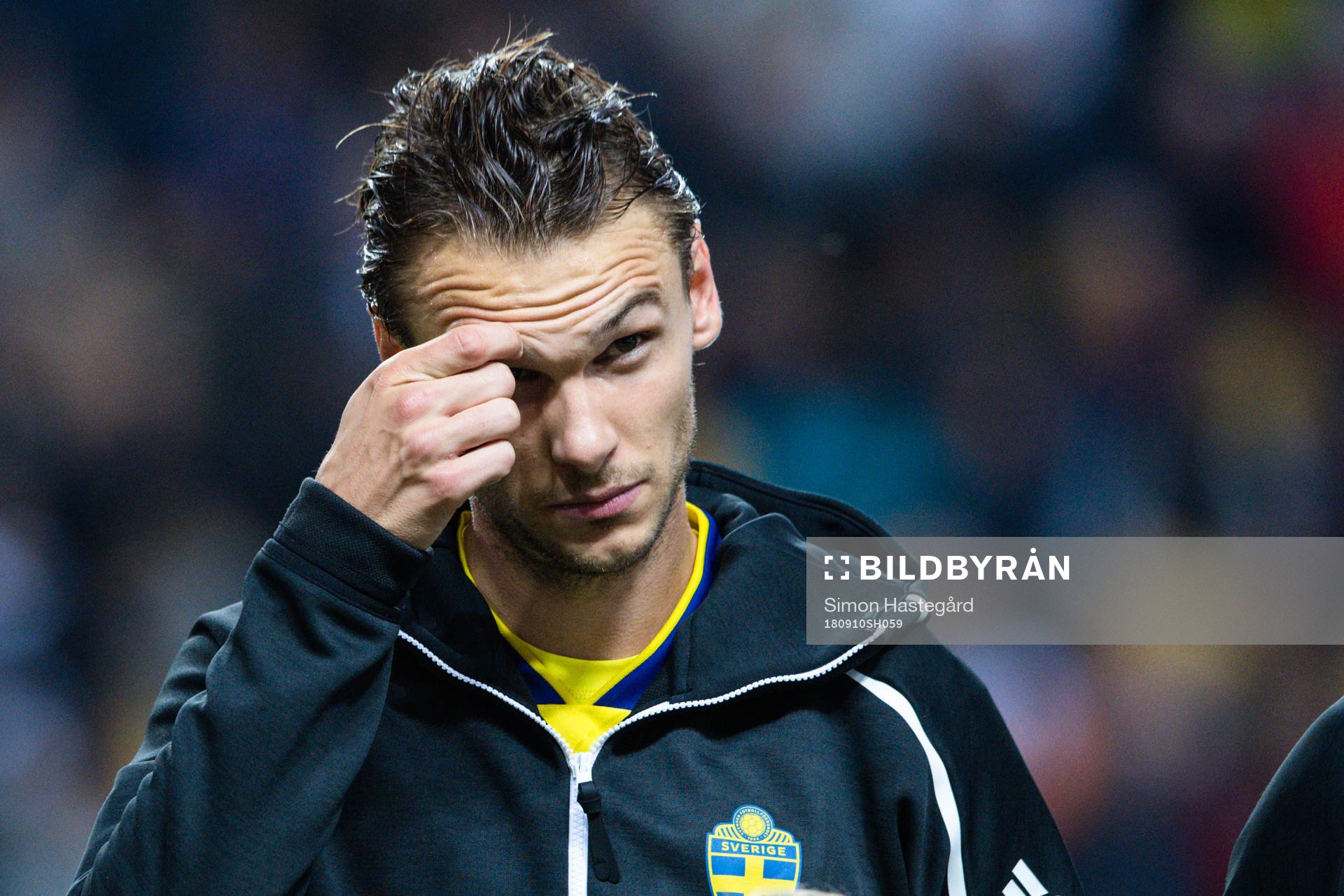 Albin Ekdal  of Sweden prior the Nations League match