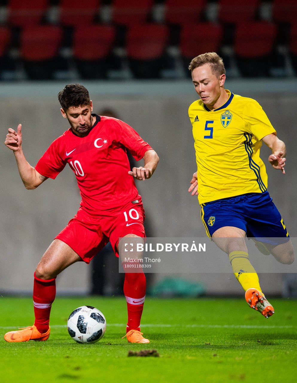 Turkiets Orkan Cinar och Sveriges Joel Andersson
