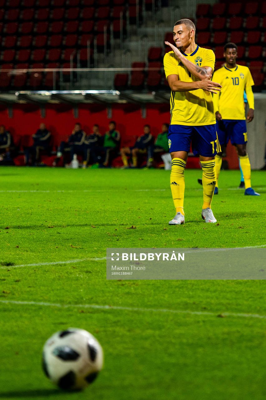 Sveriges Jordan Larsson deppar