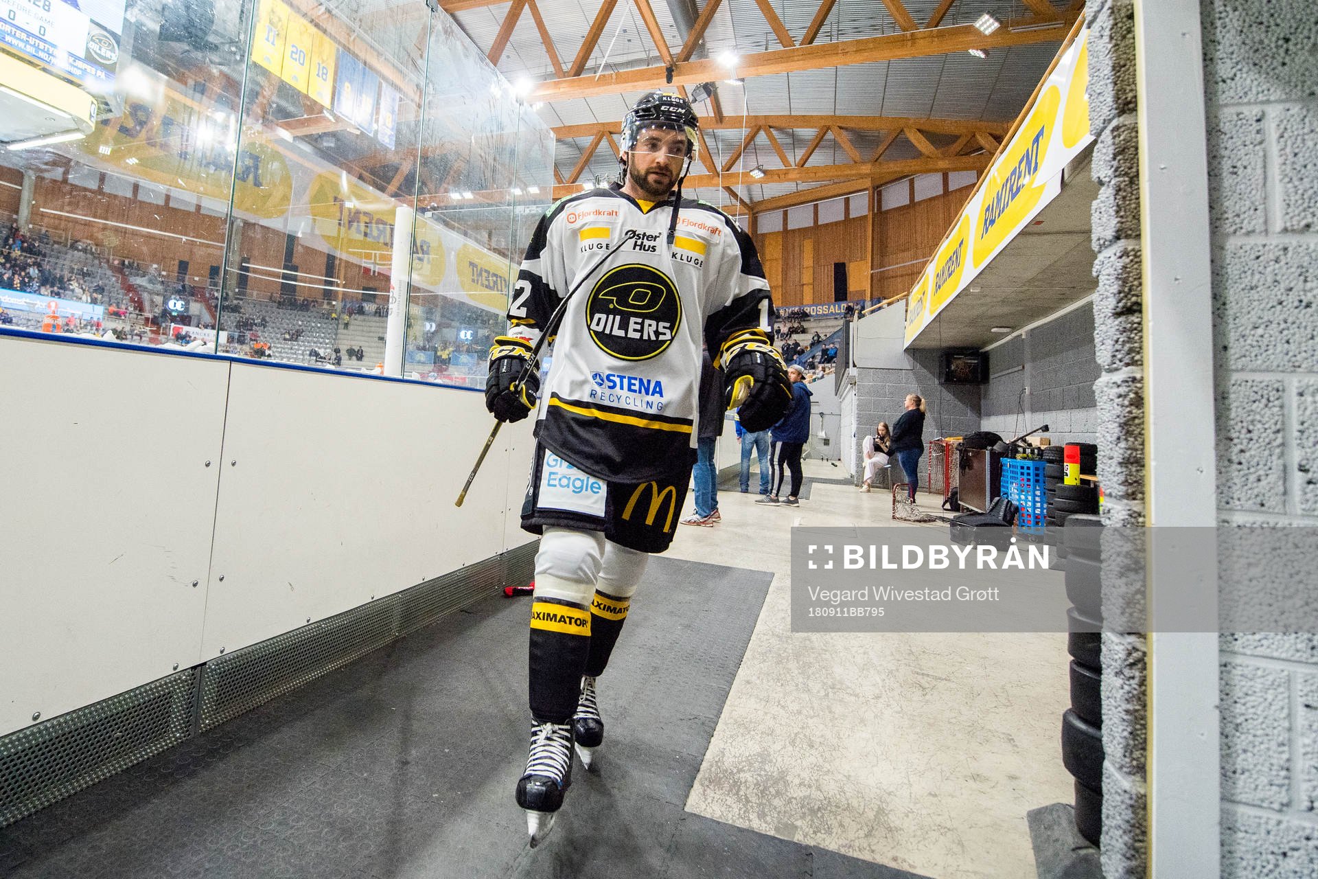 Mats Larsen Mostue of Stavanger Oilers