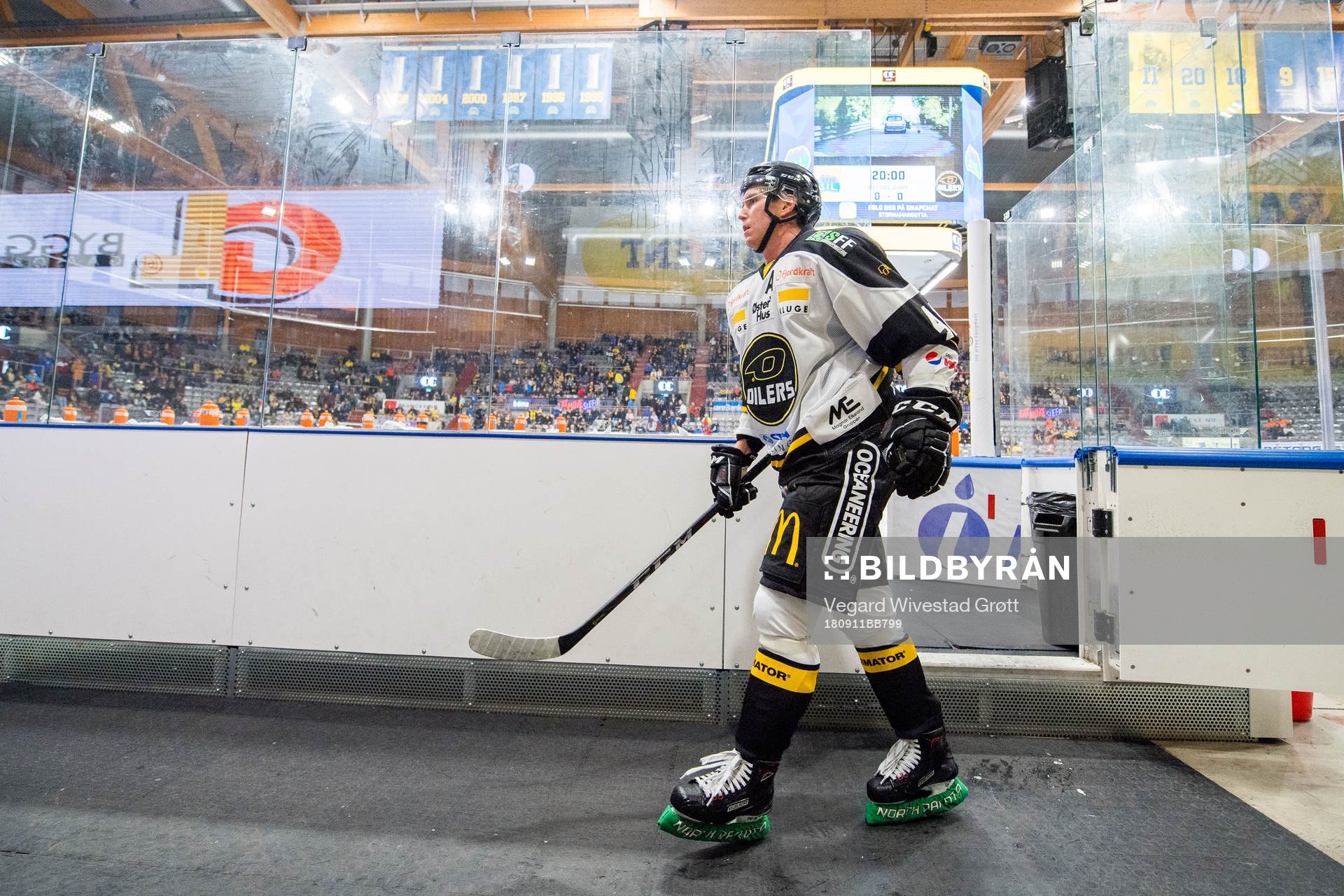 Dennis Sveum of Stavanger Oilers