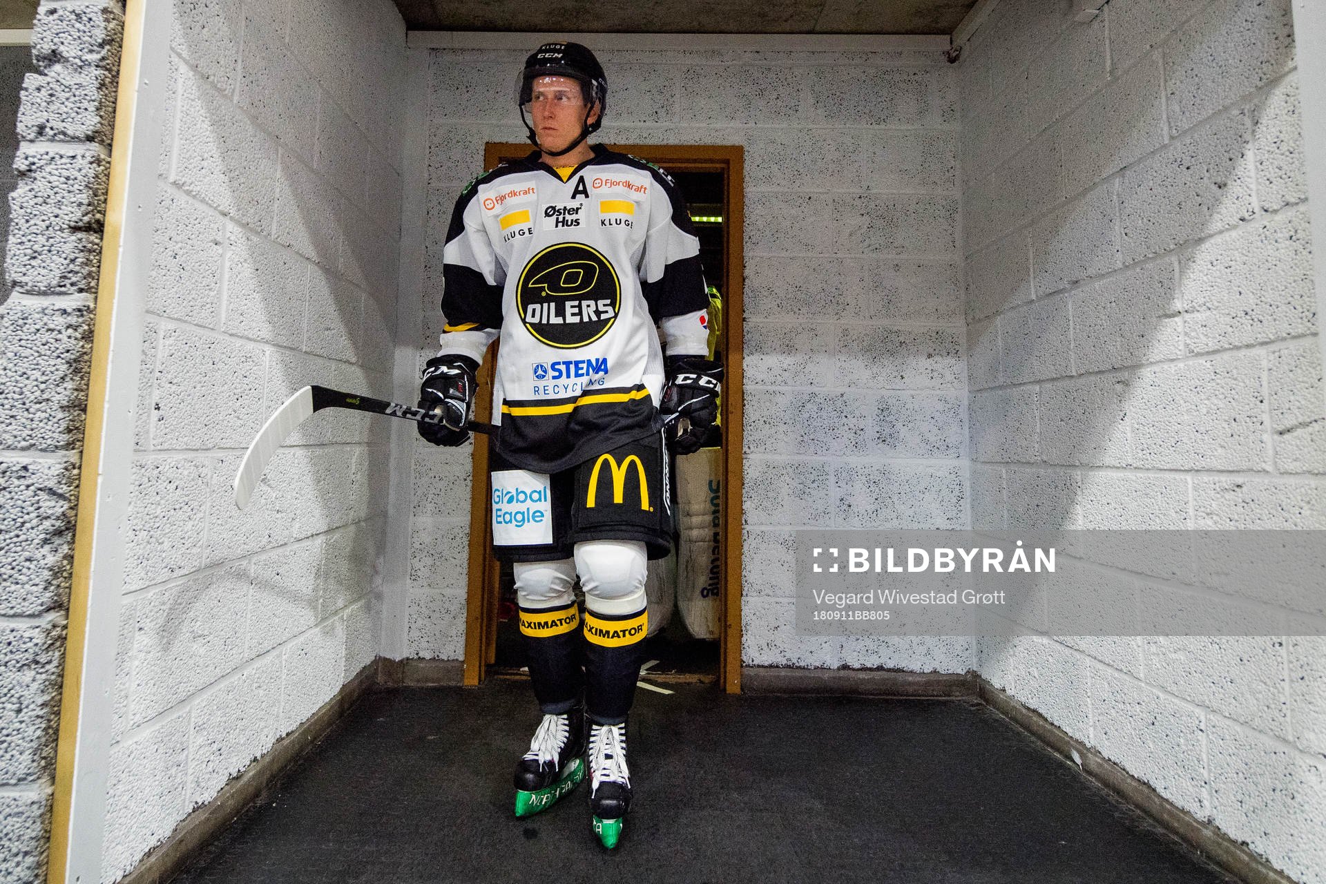 Dennis Sveum of Stavanger Oilers