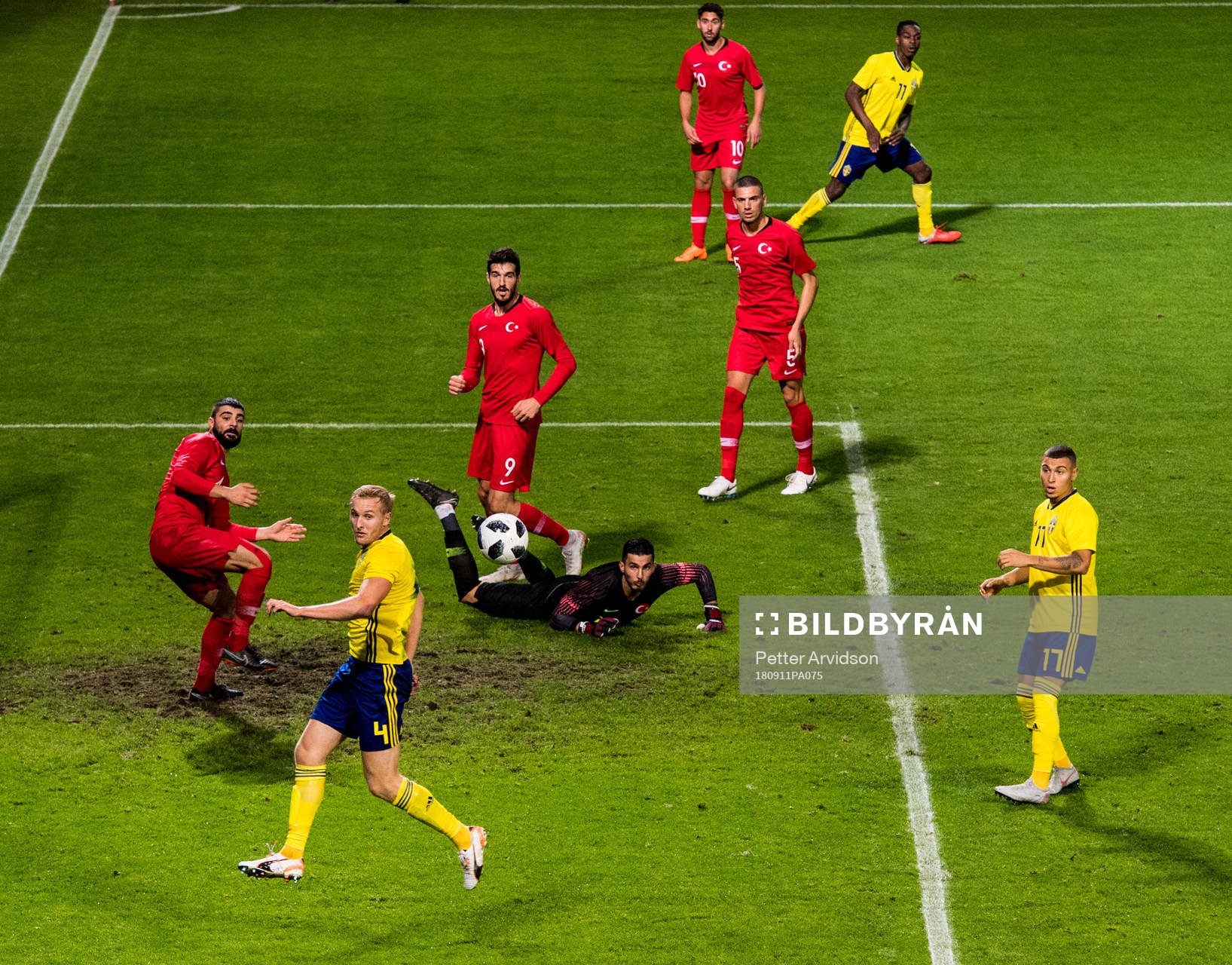 Sveriges Franz Brorsson och Jordan Larsson oroar mot