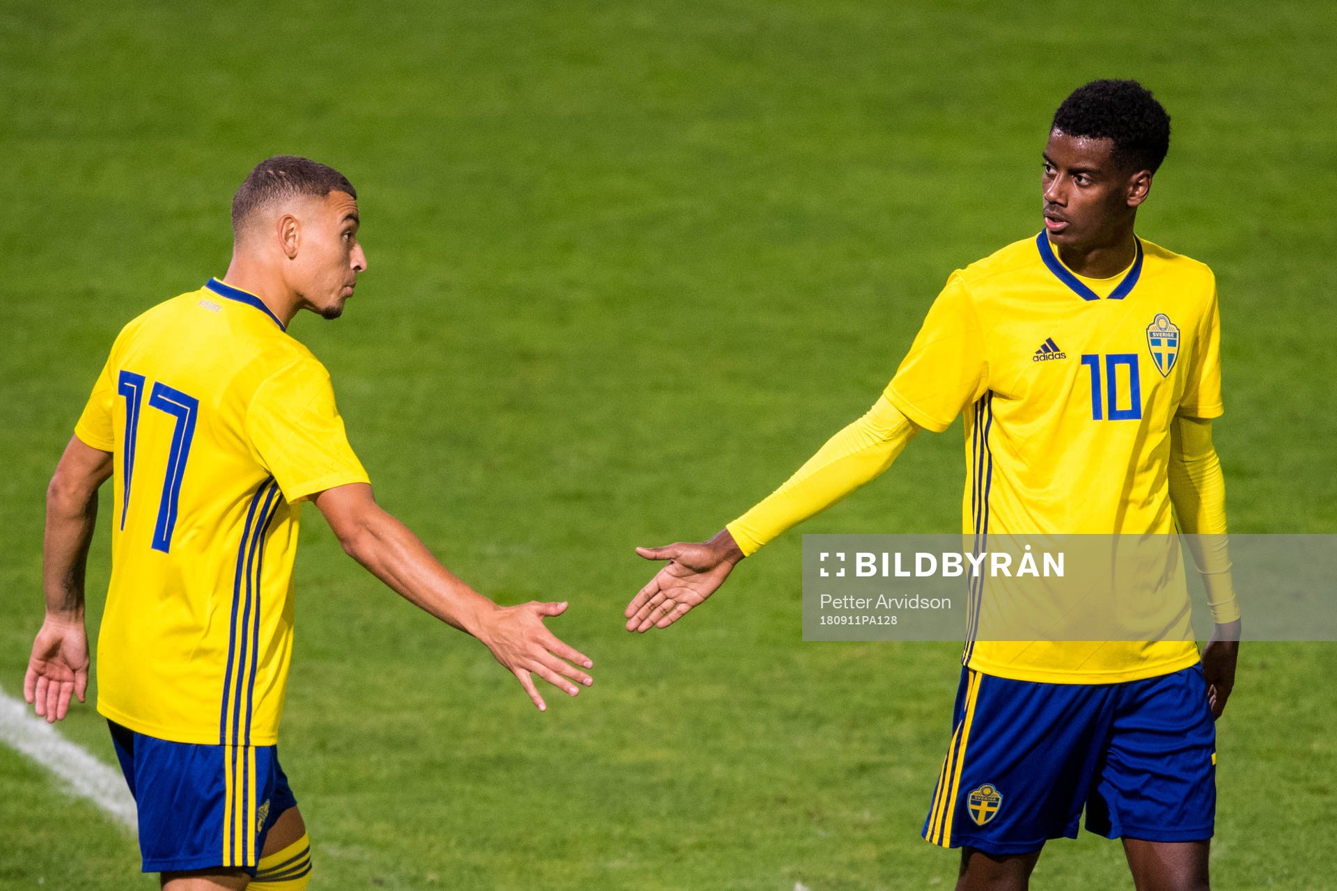 Sveriges Jordan Larsson och Alexander Isak