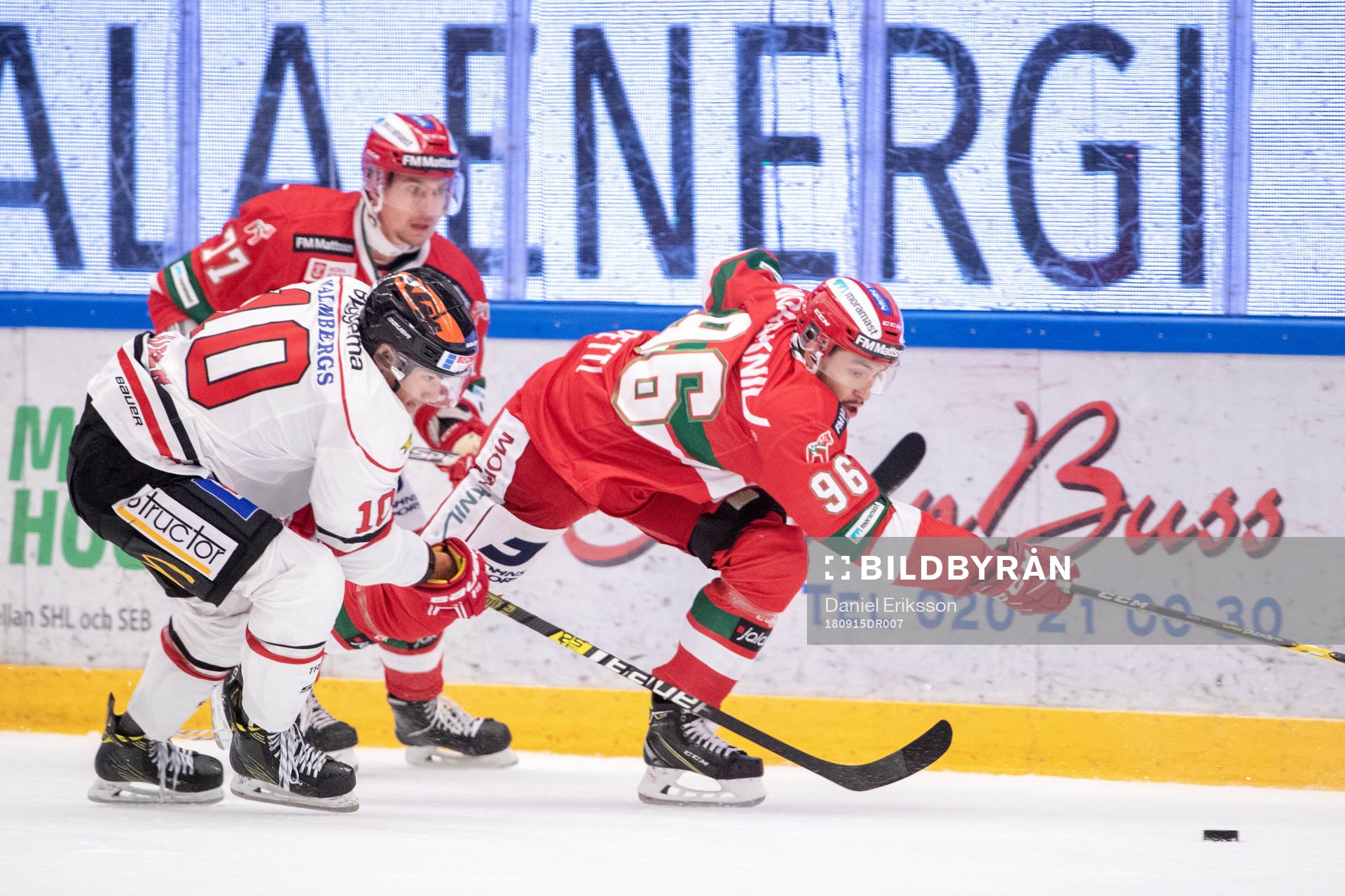 Örebros Shane Harper och Moras Niki Petti