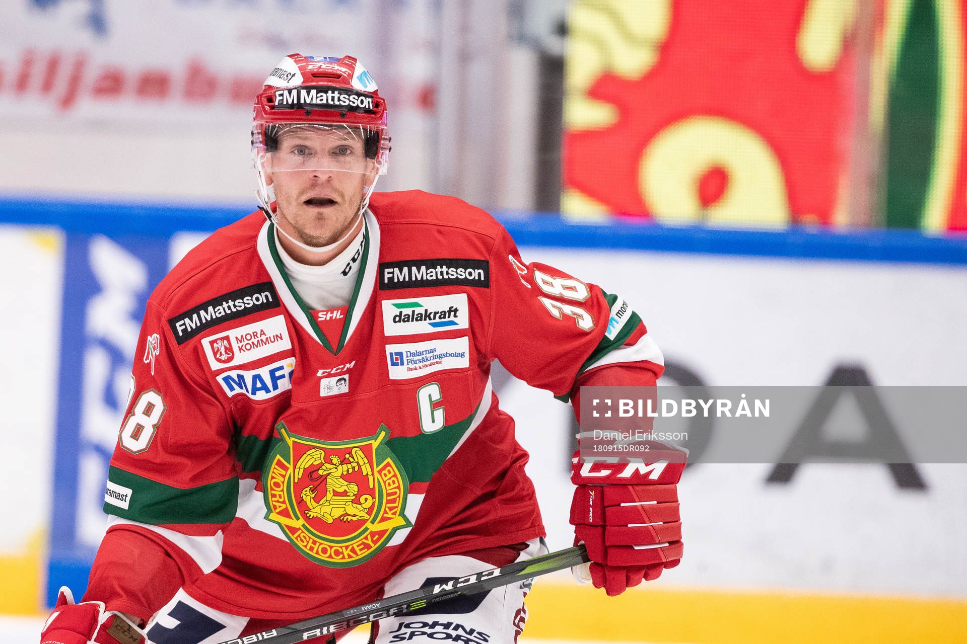 Moras Adam Masuhr  i ishockeymatchen i SHL mellan Mora och