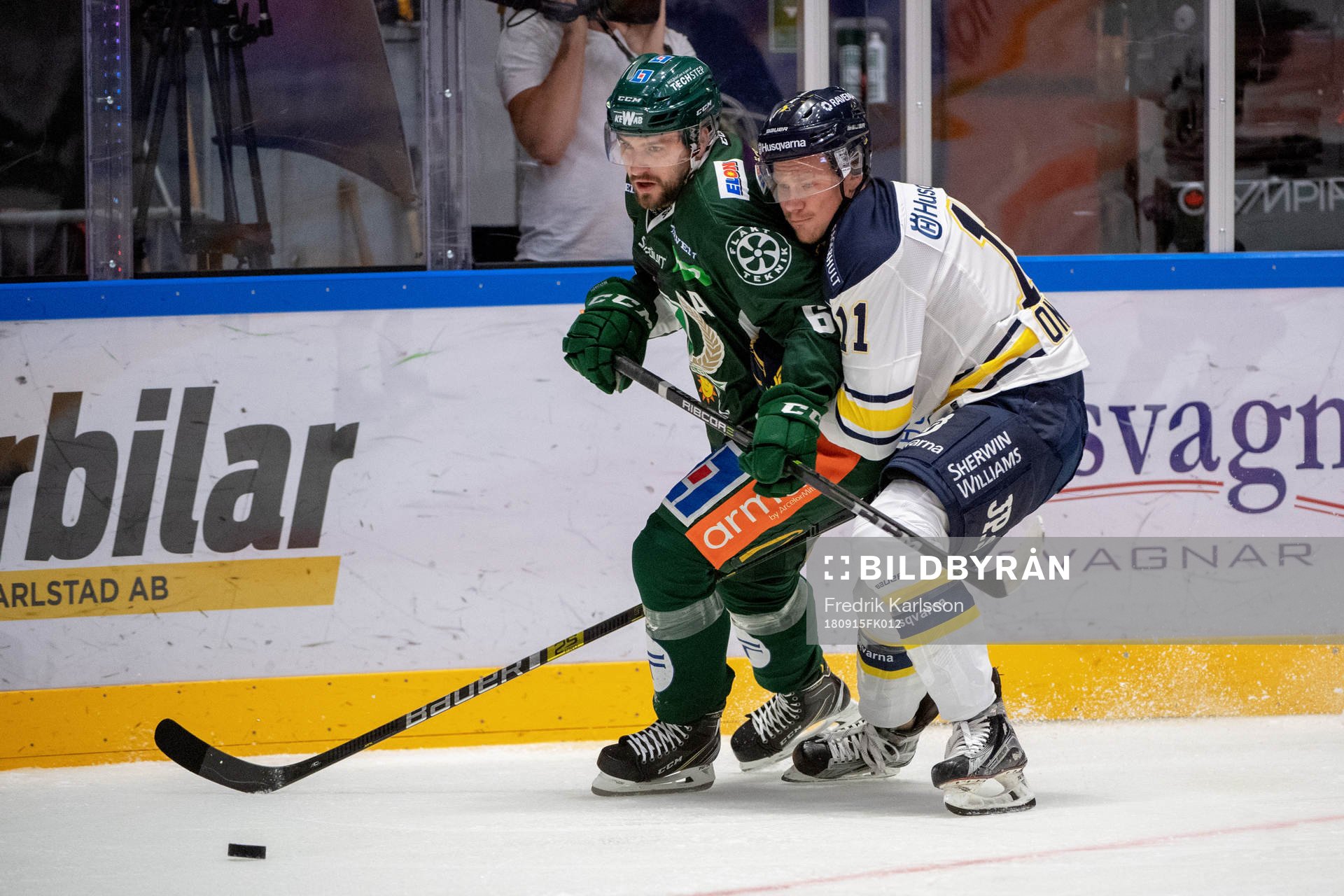 s Simon Önerud