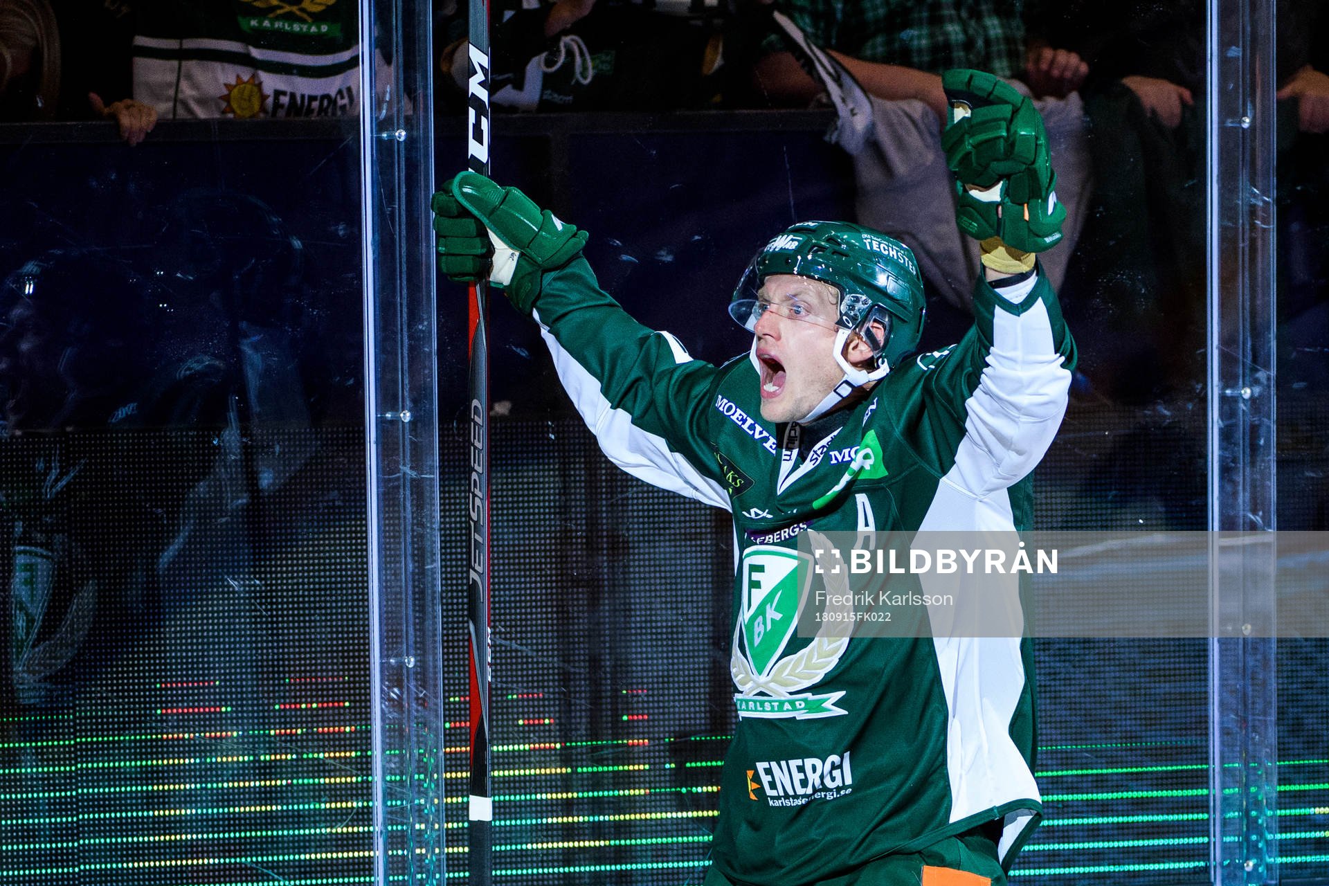 Färjestads Johan Ryno jublar