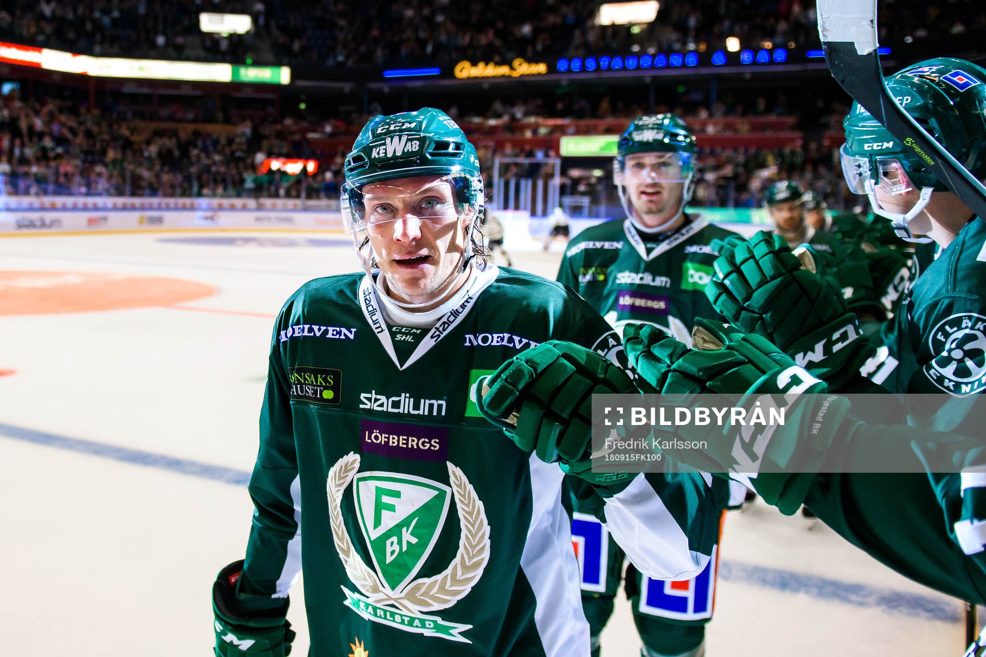Färjestads Jesper Olofsson jublar