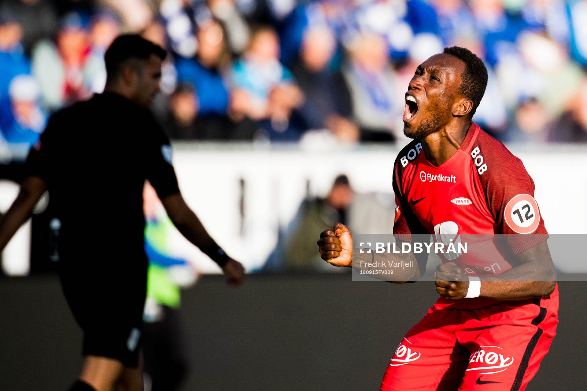 Daouda Bamba of Brann celebrates