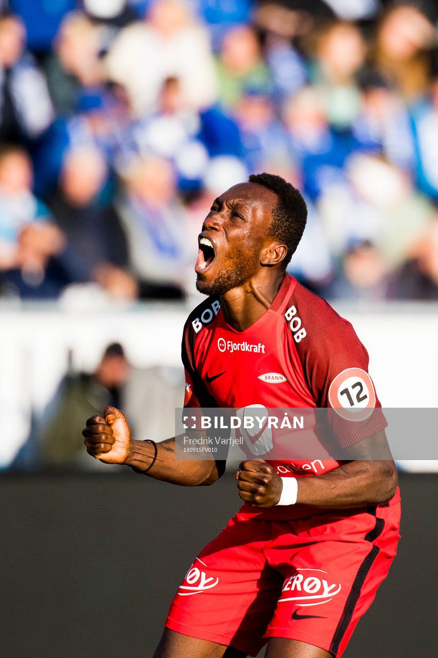 Daouda Bamba of Brann celebrates