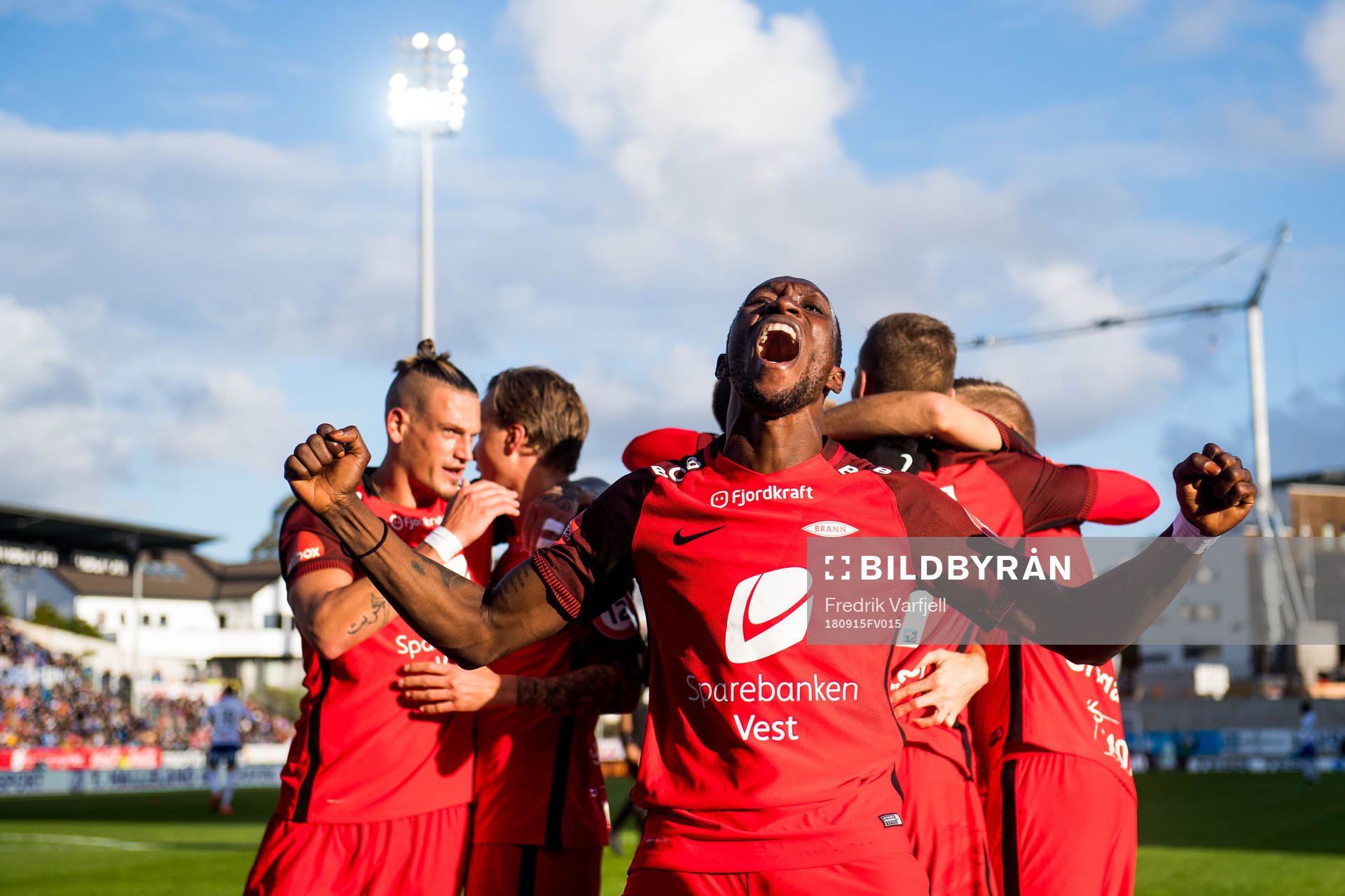 Daouda Bamba of Brann celebrates