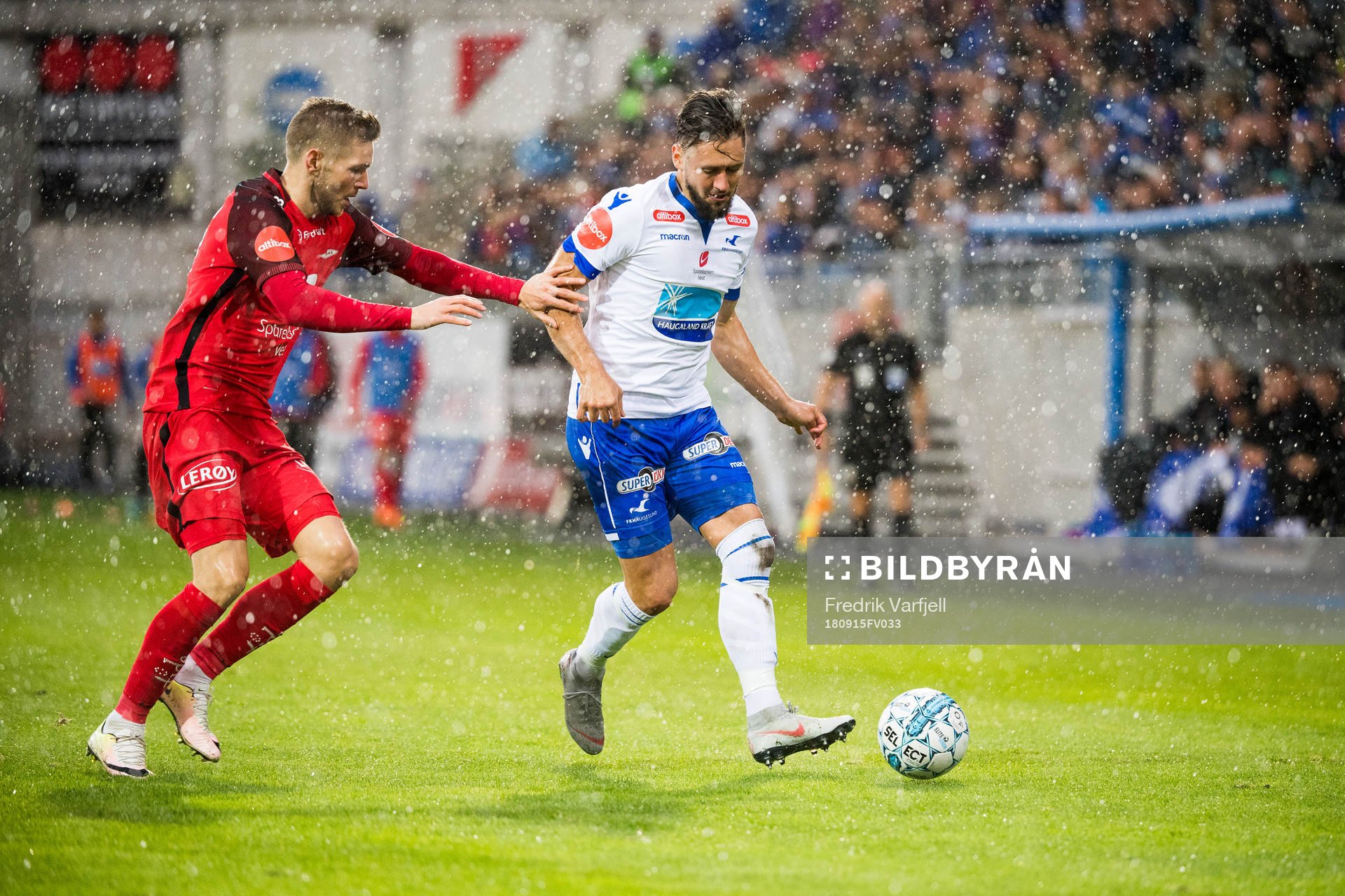 Gilli Rolantsson of Brann and Alexander Stølås of