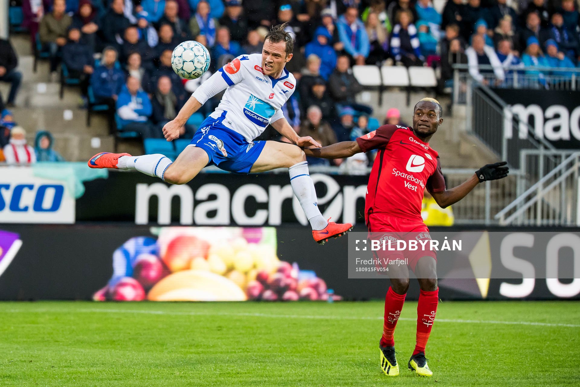 Kristoffer Haraldseid of Haugesund and Gilbert Koomson of