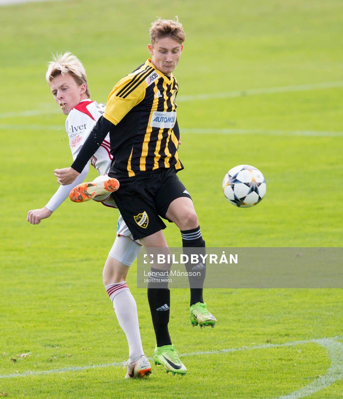 IFK Hässleholms Lucas Johnsson i matchen i division 2