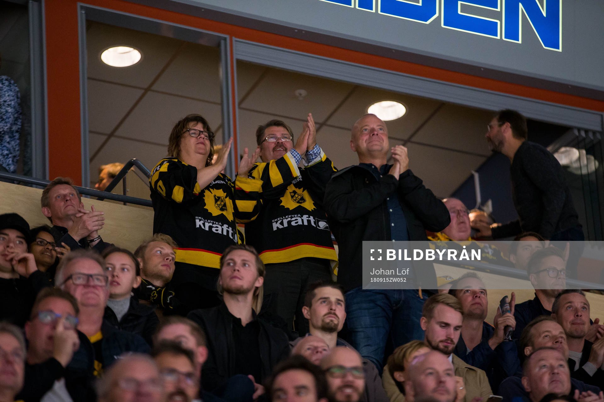 Skellefteås supportrar jublar