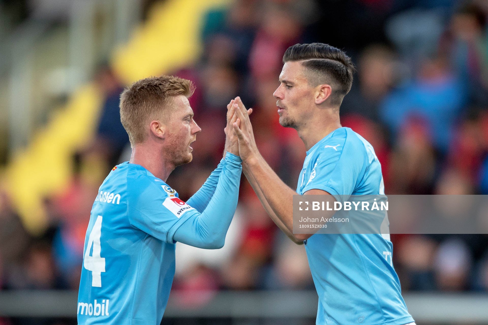 Malmö FFs Anders Christiansen och Marcus Antonsson jublar efter 2-2 av Antonsson under fotbollsmatchen i Allsvenskan mellan Östersund och Malmö FF den 15 September 2018 i Östersund.