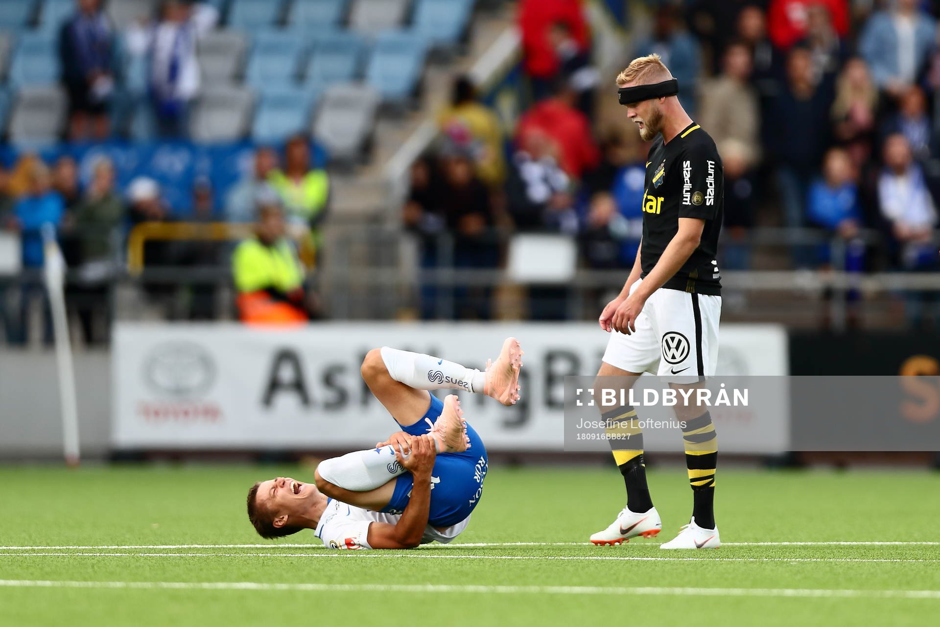 Norrköpings Simon Thern har ont