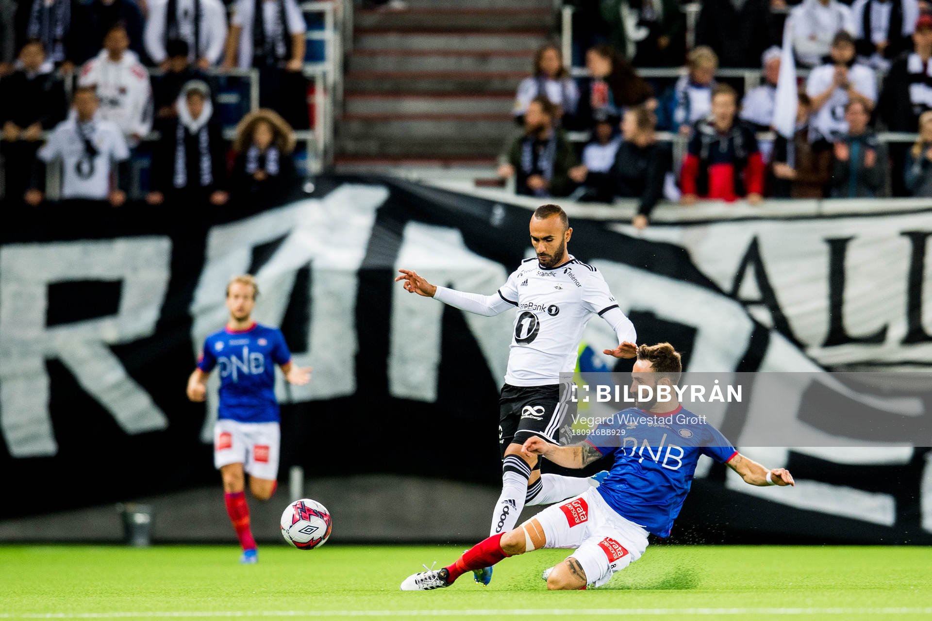 Issam Jebali of Rosenborg and Magnus Lekven of Vålerenga