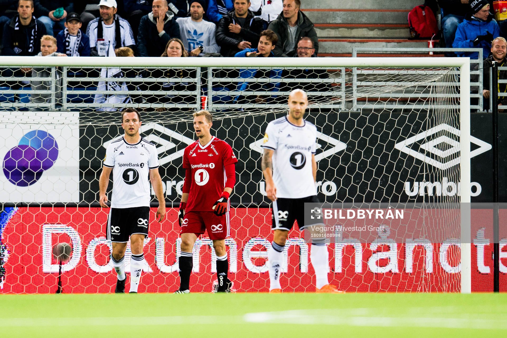 Even Hovland and goalkeeper André Hansen of Rosenborg look