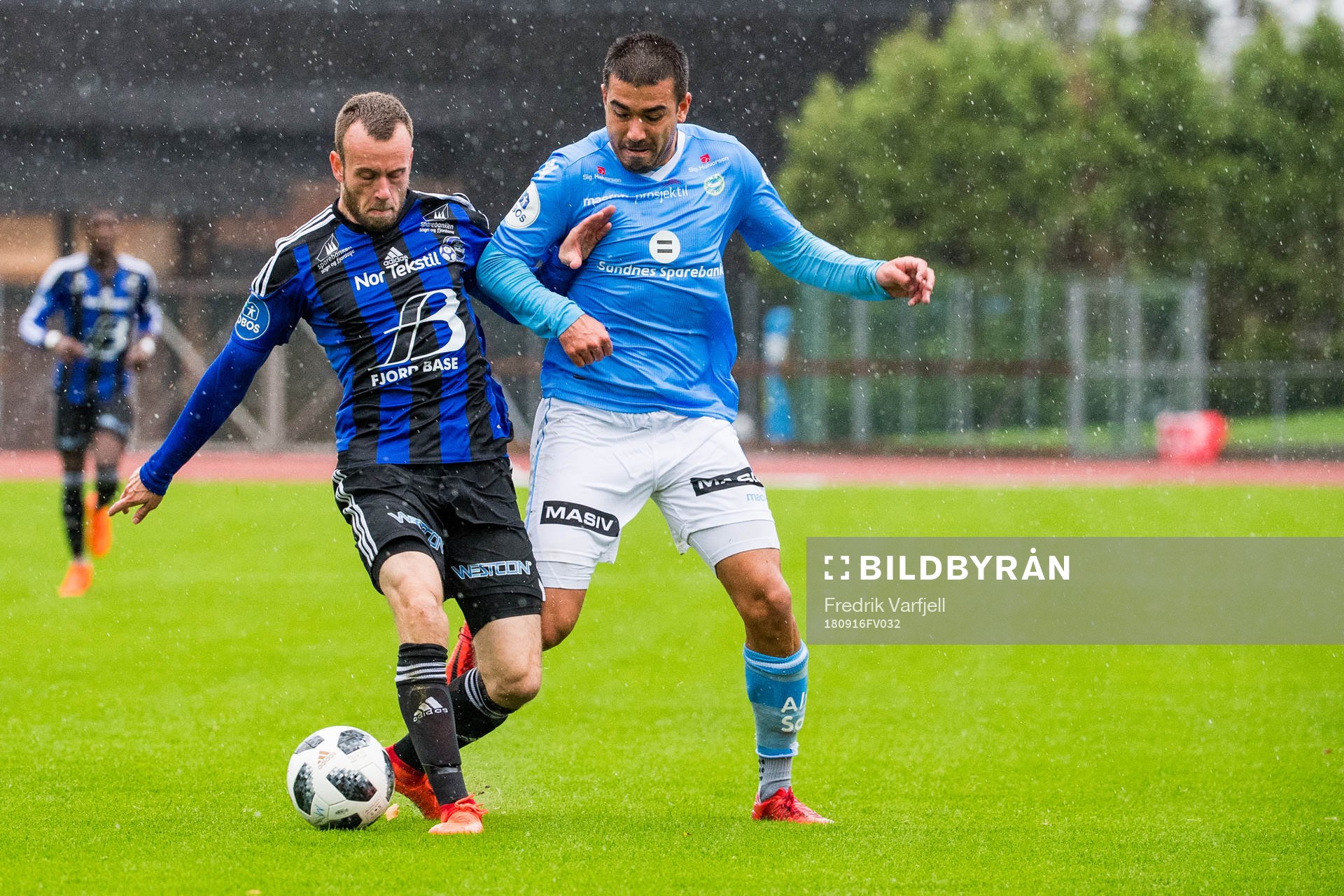 André Reksten of Florø and Sanel Kapidzic of Sandnes Ulf
