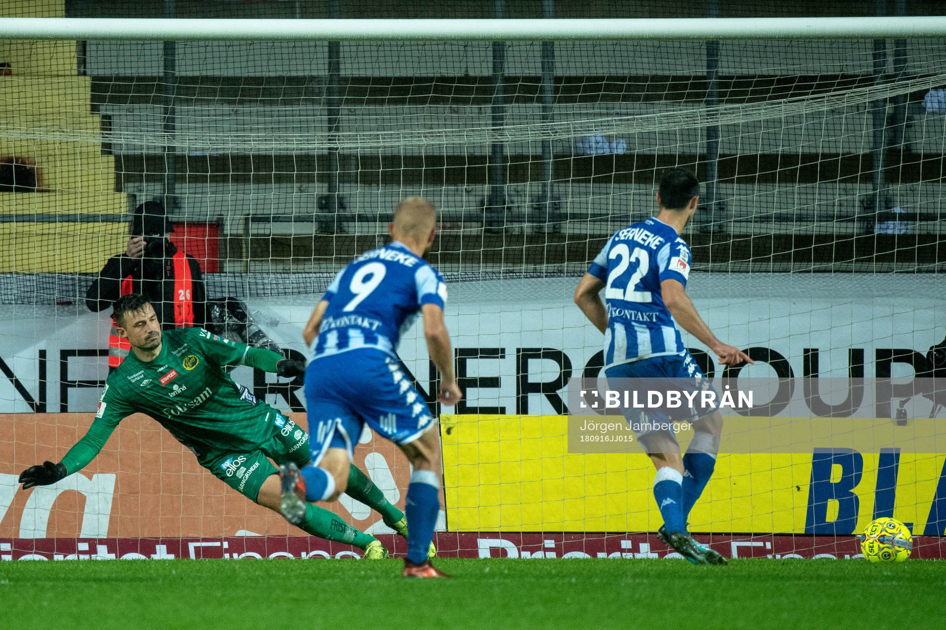 IFK Göteborgs Giorgi Kharaishvili gör 2-2 på straff