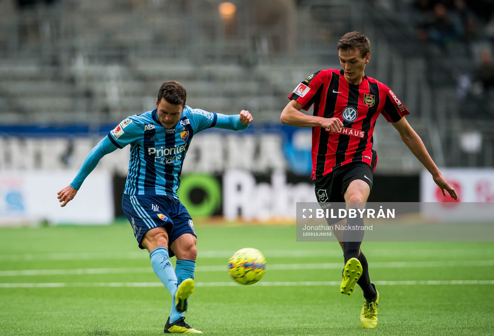 Djurgårdens Kerim Mrabti och Brommapojkarnas Kristján