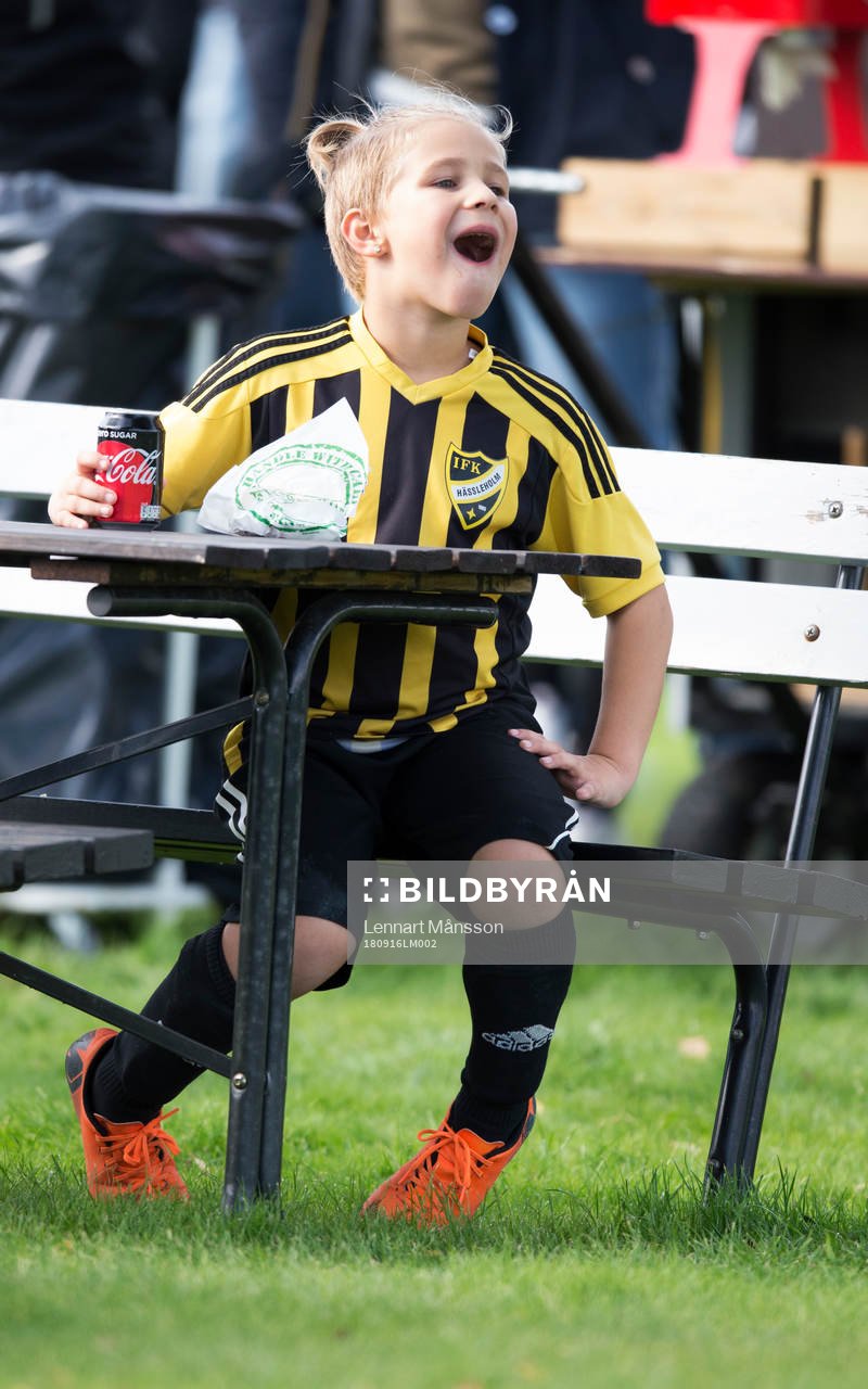Hur länge kan man ha Coca Cola i munnen i Levins Cup som