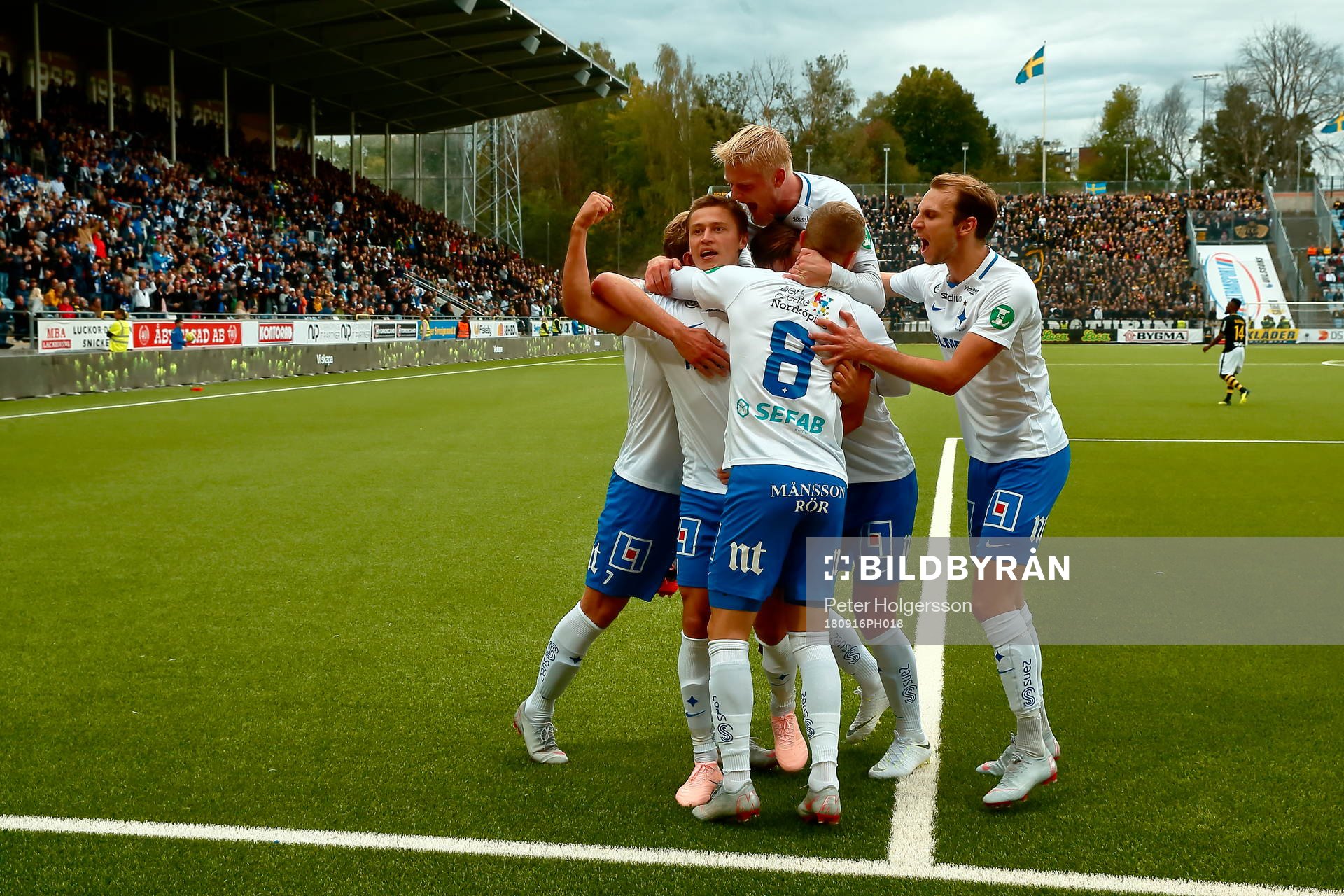 Norrköpings Simon Thern och Norrköping jublar