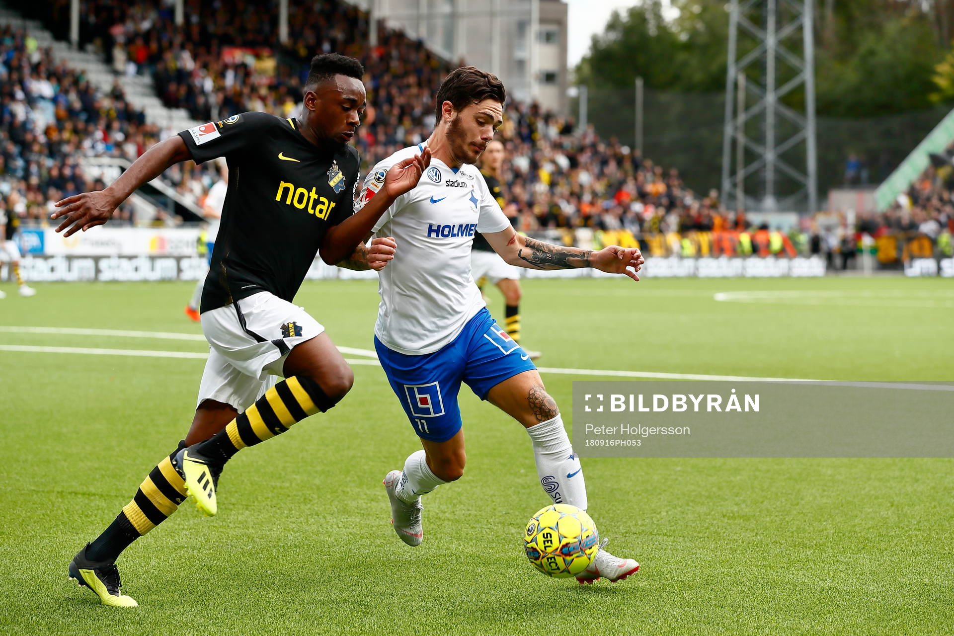 s Heradi Rashidi och Norrköpings David Moberg Karlsson