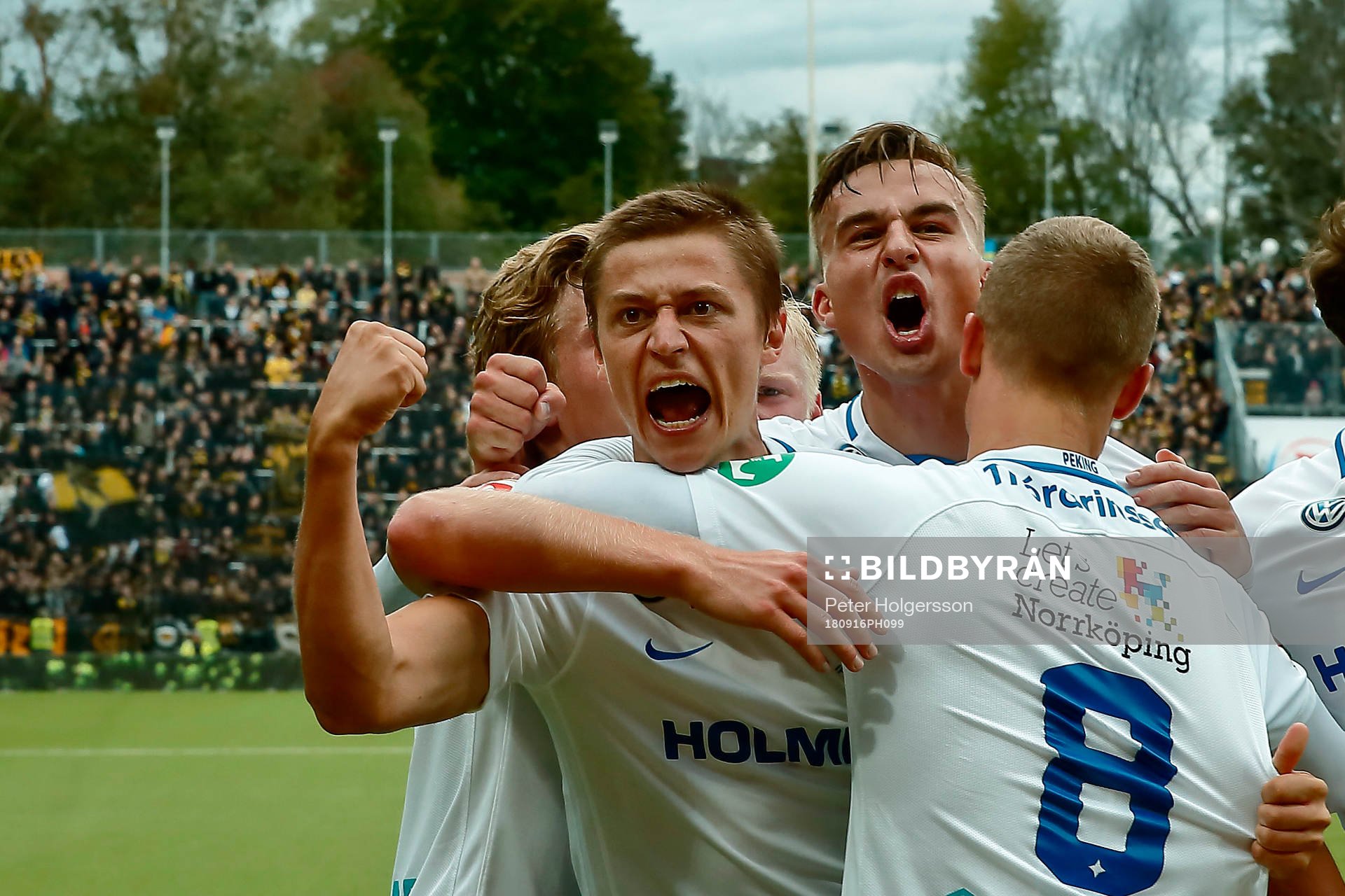 Norrköpings Simon Thern och Henrik Castegren jublar
