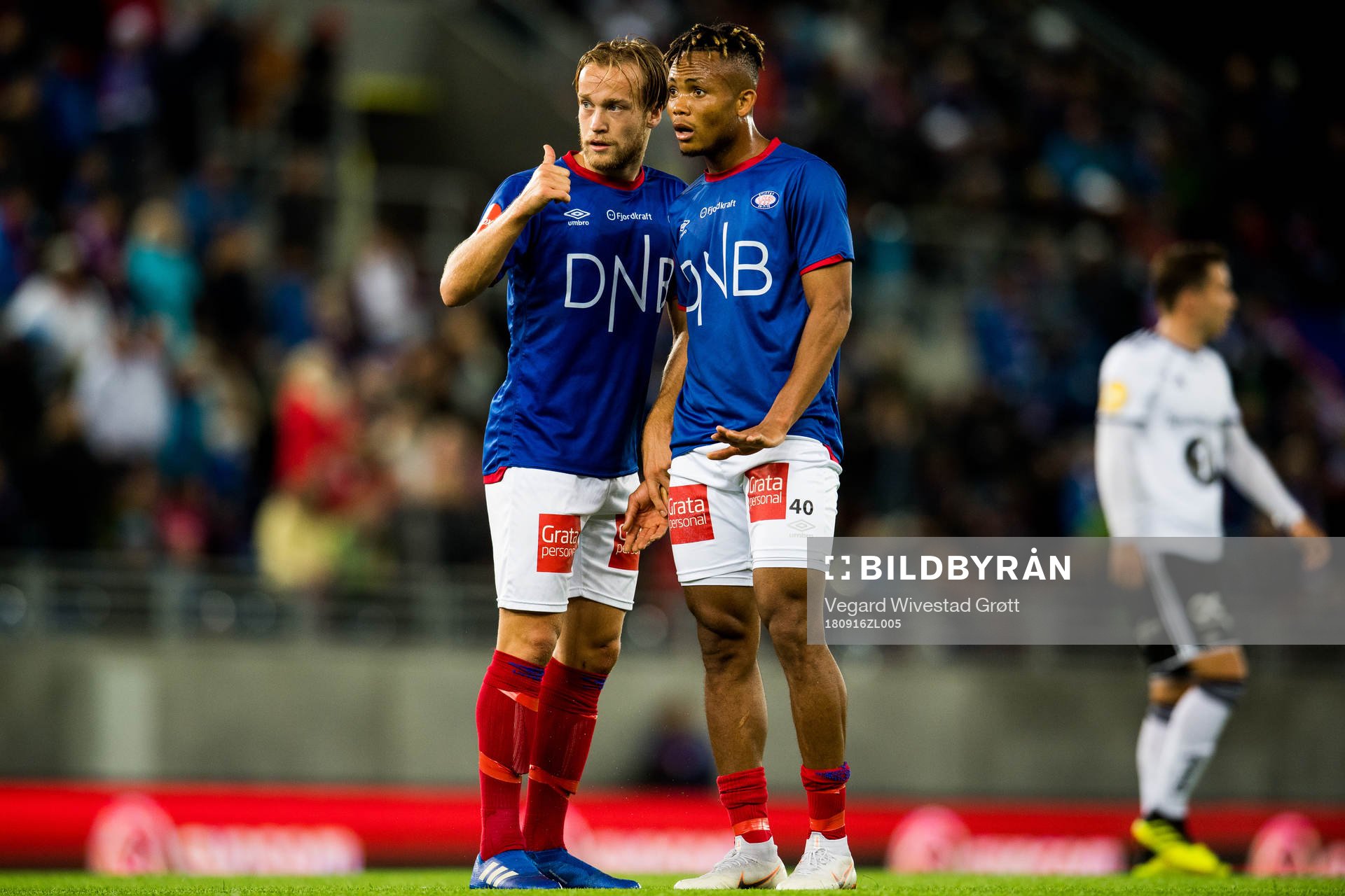Bård Finne and Chidera Ejuke of Vålerenga